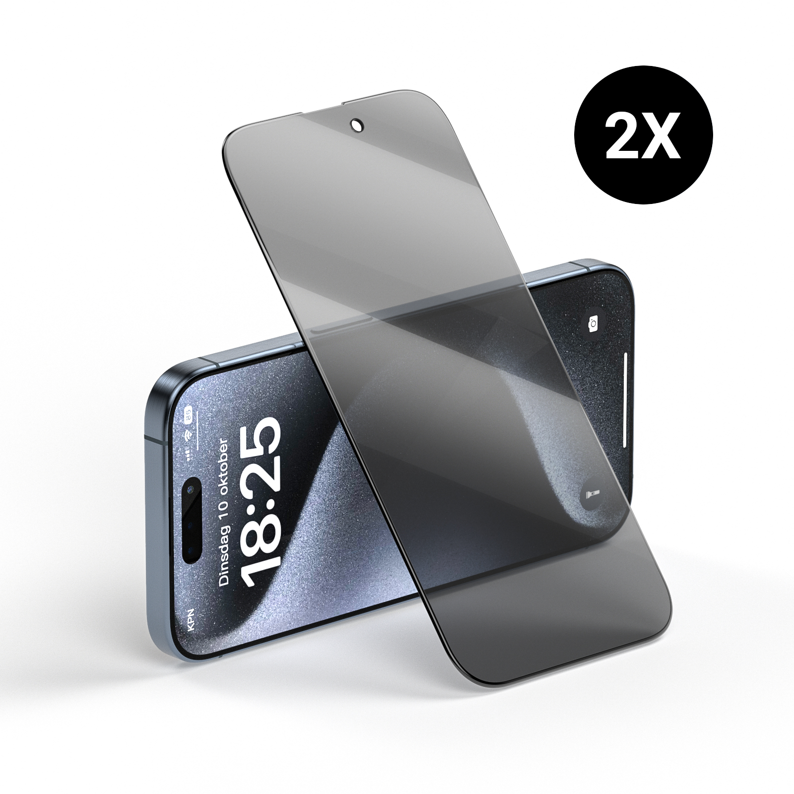 Zwei Displayschutzfolien auf einem Telefon. Eine ist über dem Telefon platziert. Der Hintergrund ist weiß.