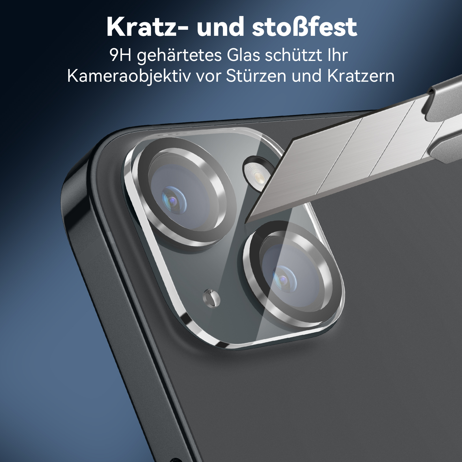 Telefon mit Kameraschutz. Ein Messer berührt den Schutz.