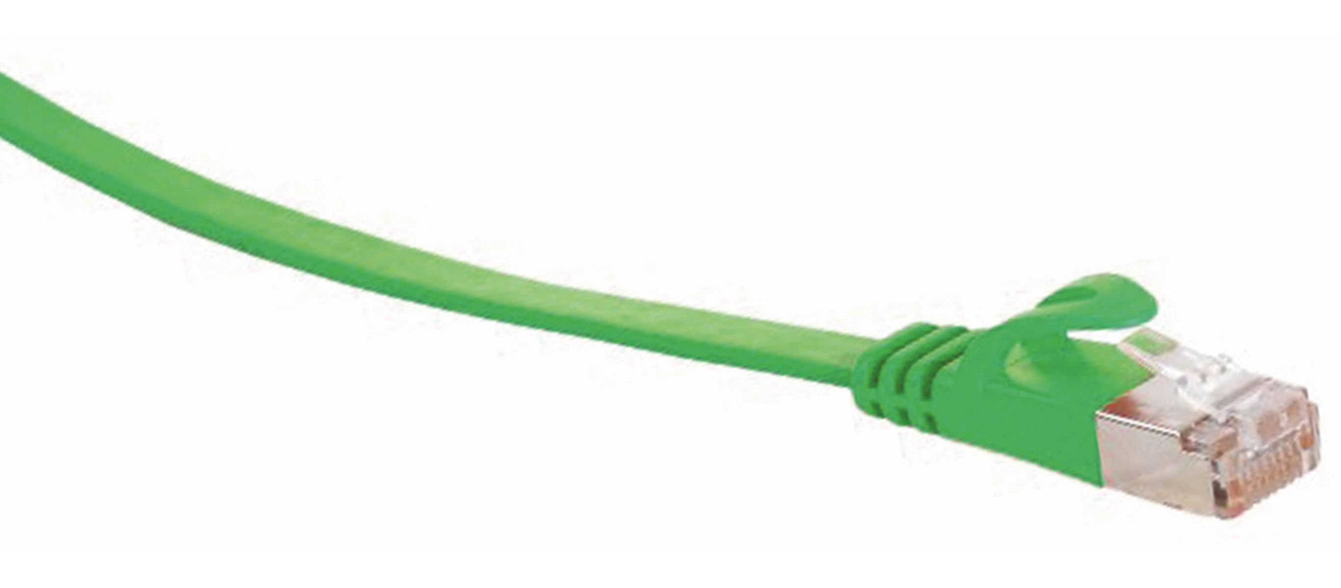 Grünes Ethernet-Kabel mit einem Stecker. Der Stecker ist silberfarben.