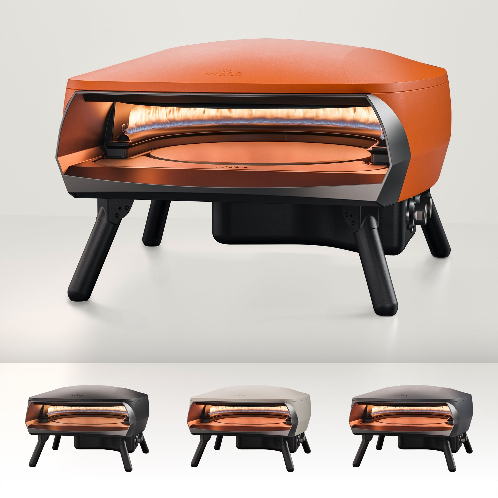 Forno per pizza arancione per esterni con fuoco visibile. Tre forni simili in nero, grigio e beige.