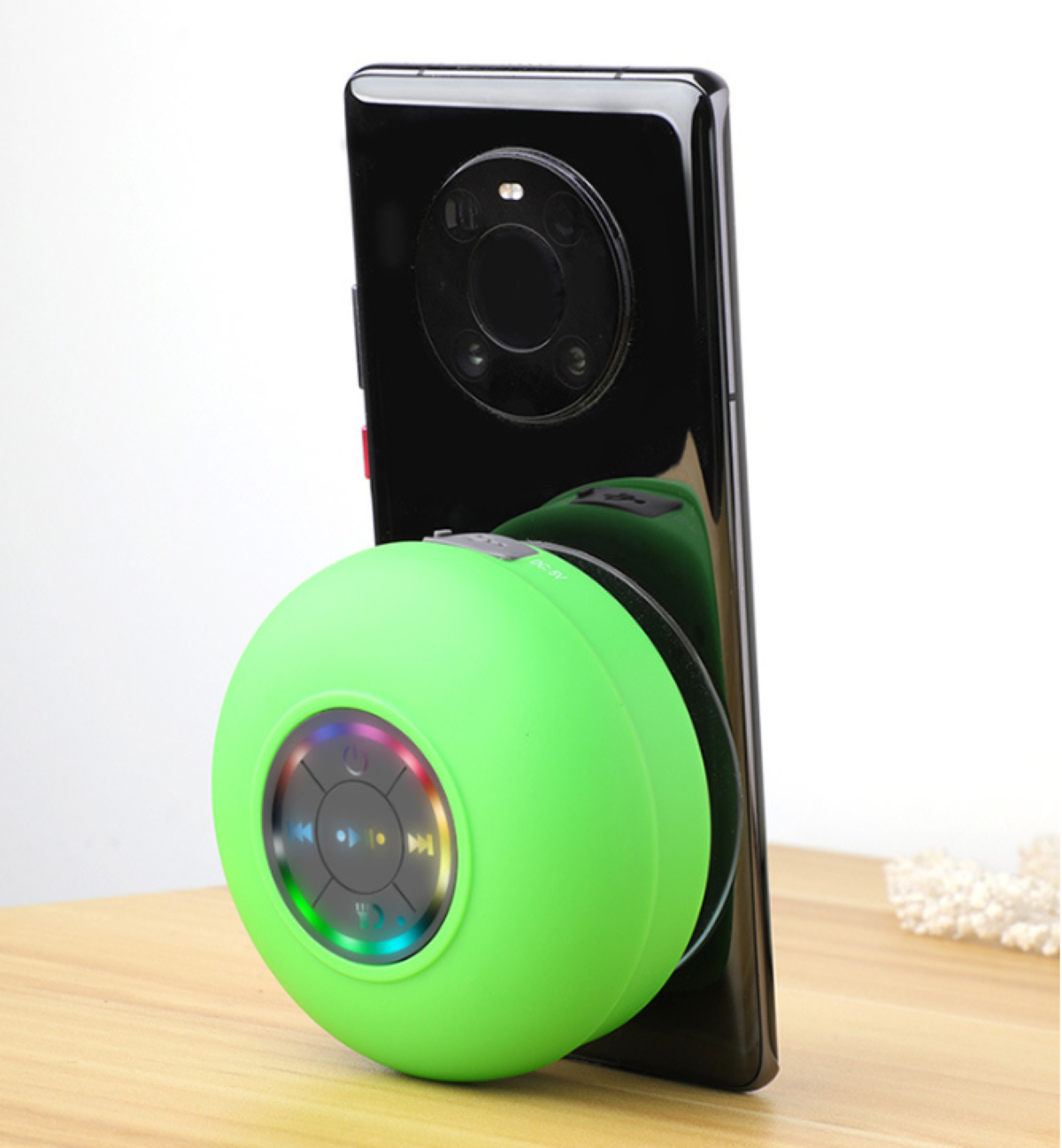ENBAOXIN Tragbarer Bluetooth-Stereo-Saugnapf mit Wasserdicht Licht, Weiß, Vier Wasserfest Bluetooth Blinklichter, kühle Sieben Lautsprecher, Farben