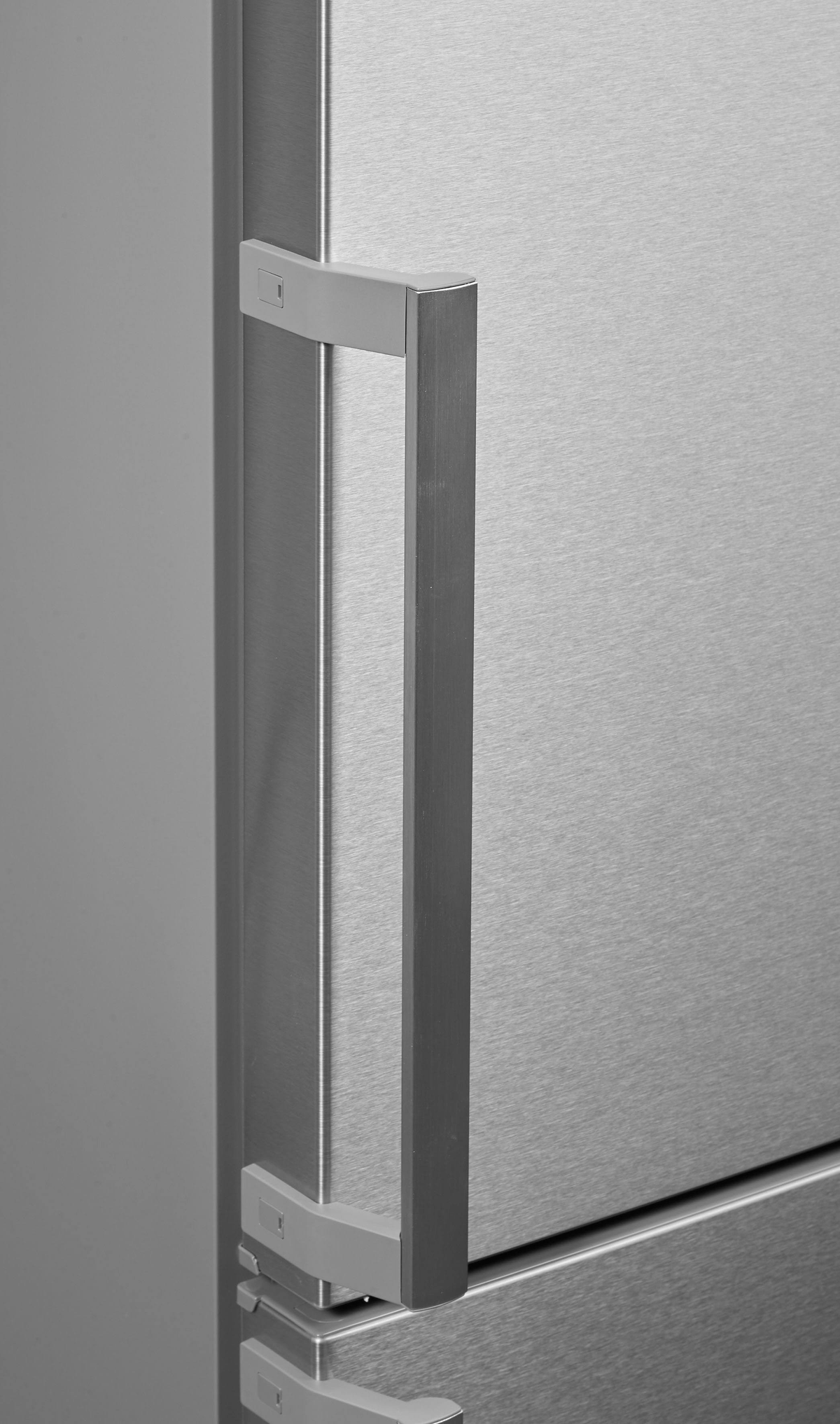 BOSCH KGN 39 AIBT KGN39AIBT Kühlgefrierkombination (B, 129 kWh, 2030 mm hoch, inox-antifingerprint)