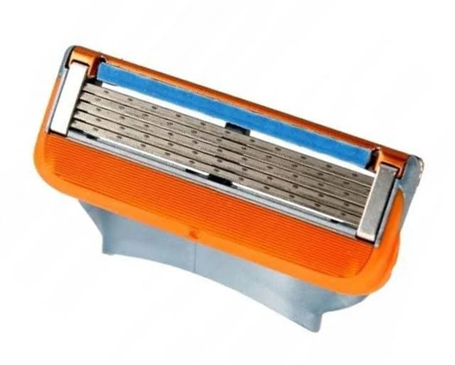 Nahaufnahme eines Rasierklingenkopfes mit mehreren Klingen, orange und silberfarben.