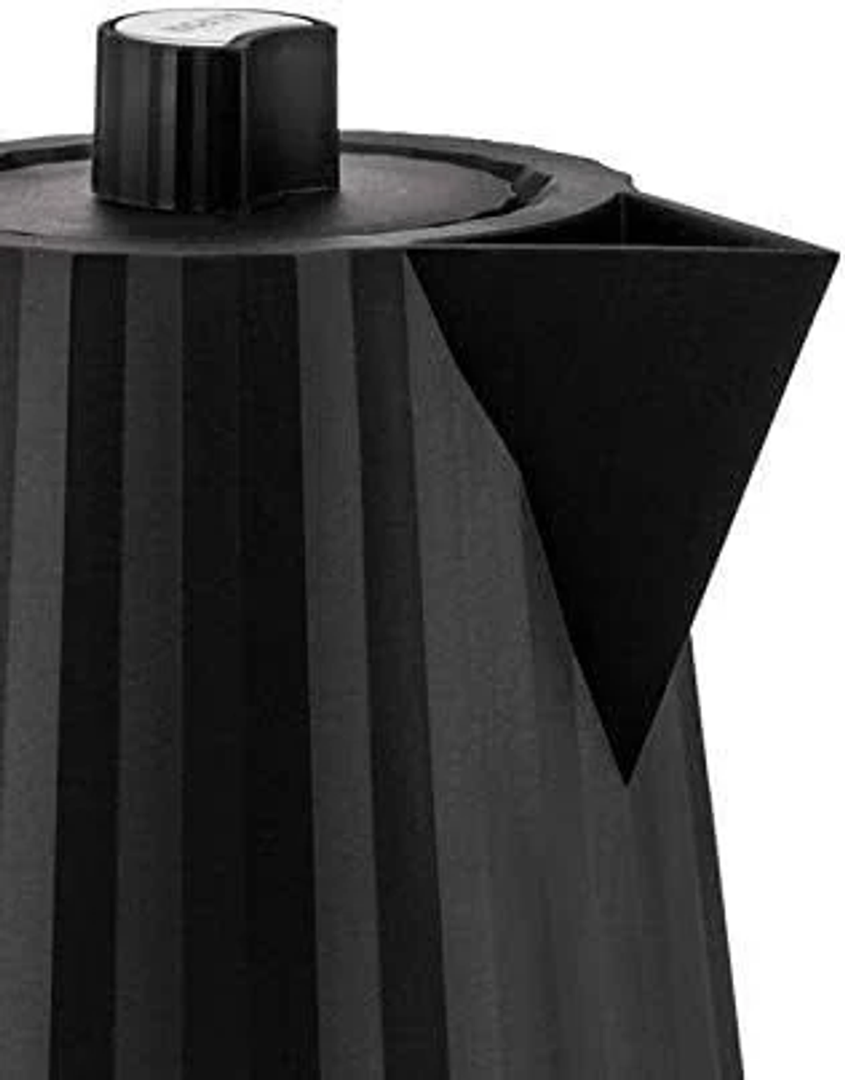 Hervidor negro con rayas verticales, perilla y boquilla negras.