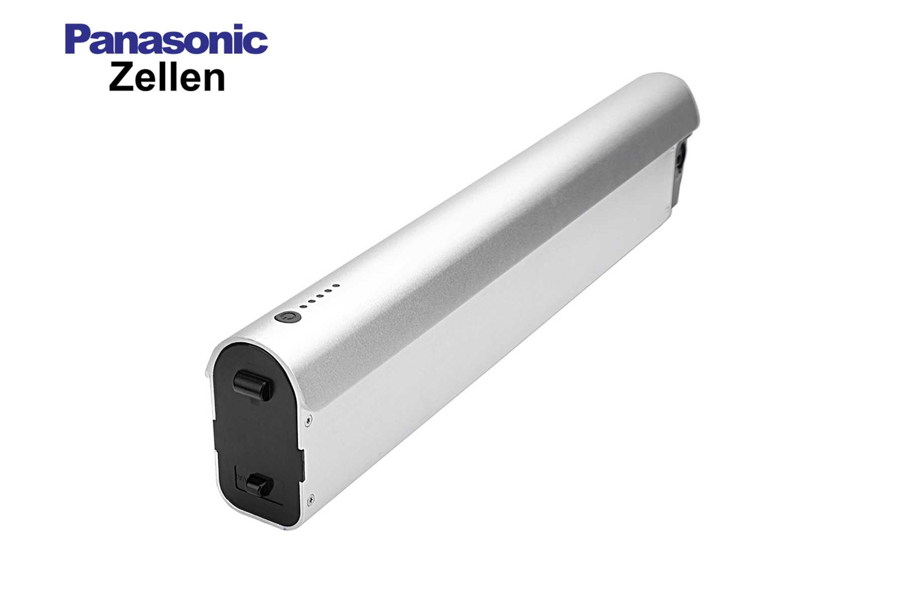 Eine silberne Batterie mit schwarzem Ende und einer Reihe von Lichtern, unten steht Panasonic Zellen.