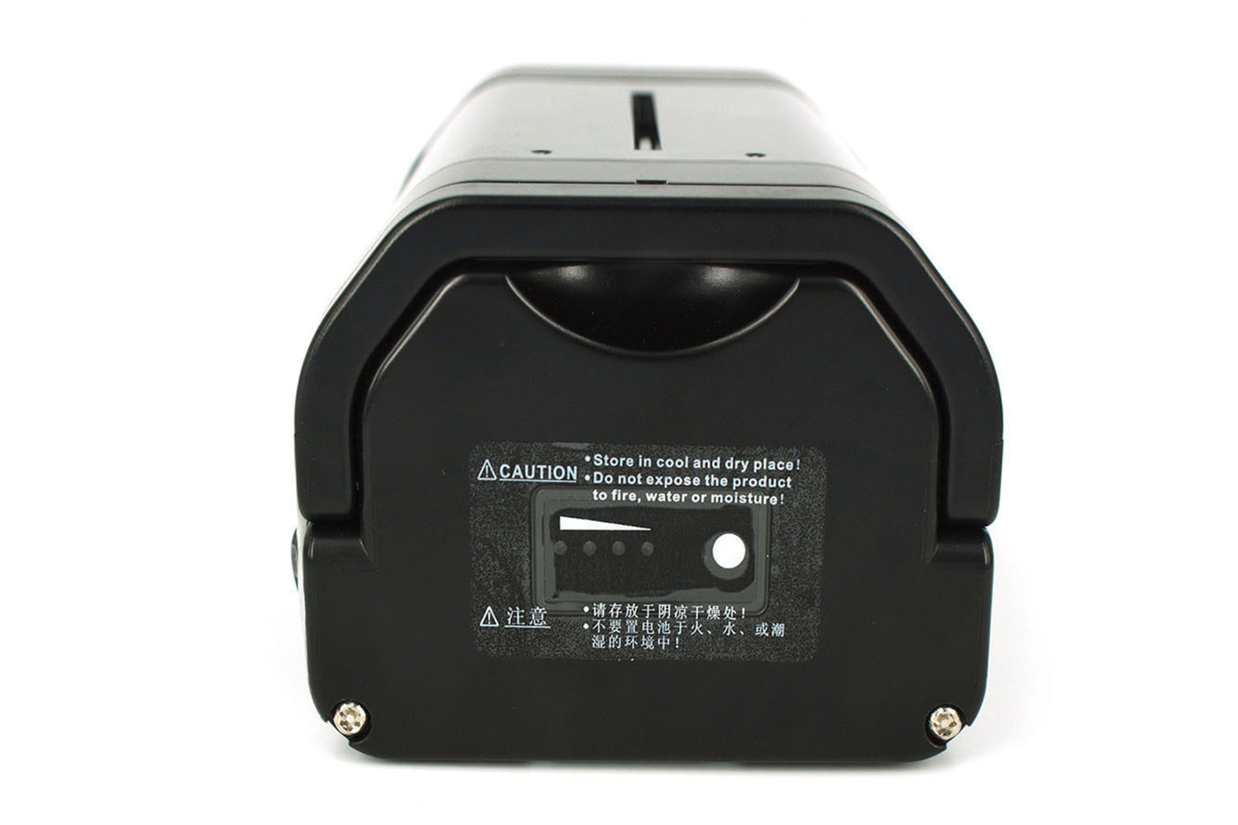Schwarzes elektronisches Gerät, möglicherweise ein Akkupack, mit Schalter und Warnhinweisen.