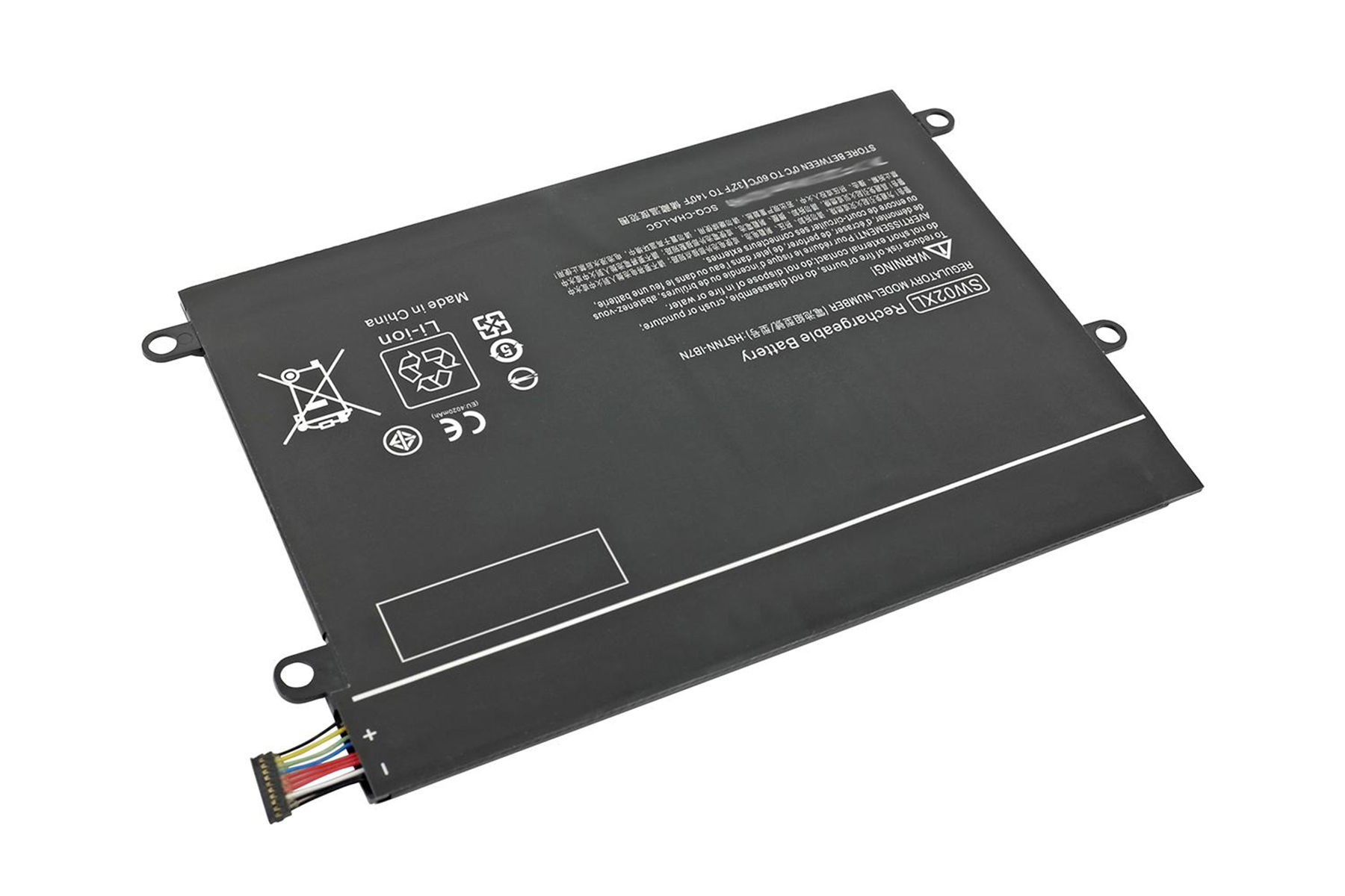 Schwarze Laptop-Batterie mit Etiketten und Anschlüssen. Weißer Hintergrund.