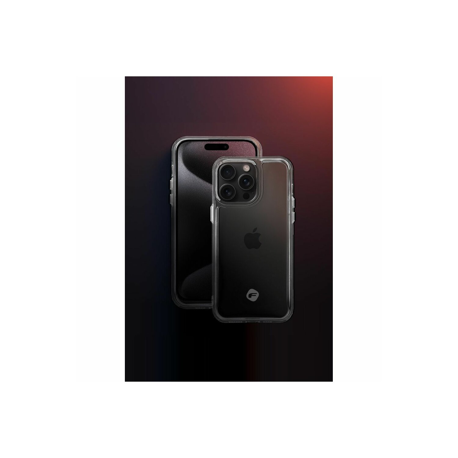 iPhone 14 Pro Max e custodia trasparente. Il telefono è nero con la custodia.