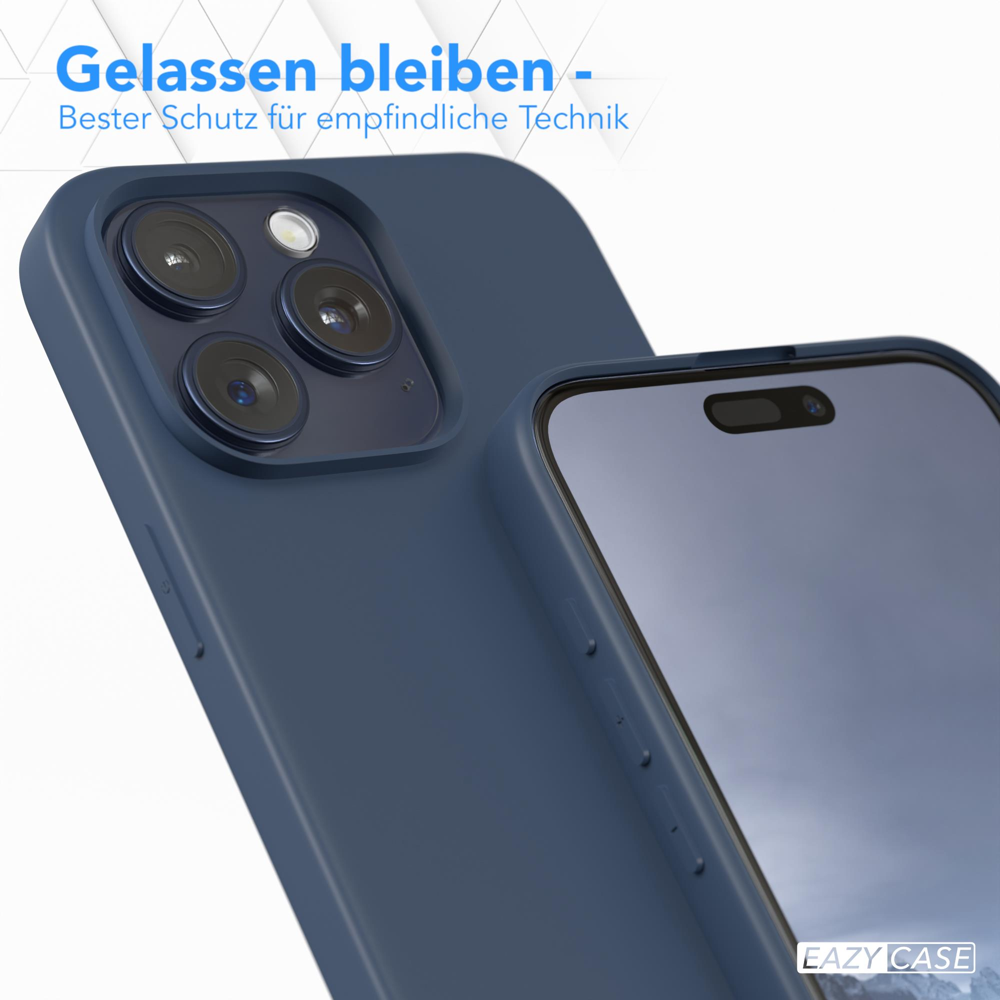 Nahaufnahme einer marineblauen Handyhülle mit Telefon. Weißer Hintergrund.