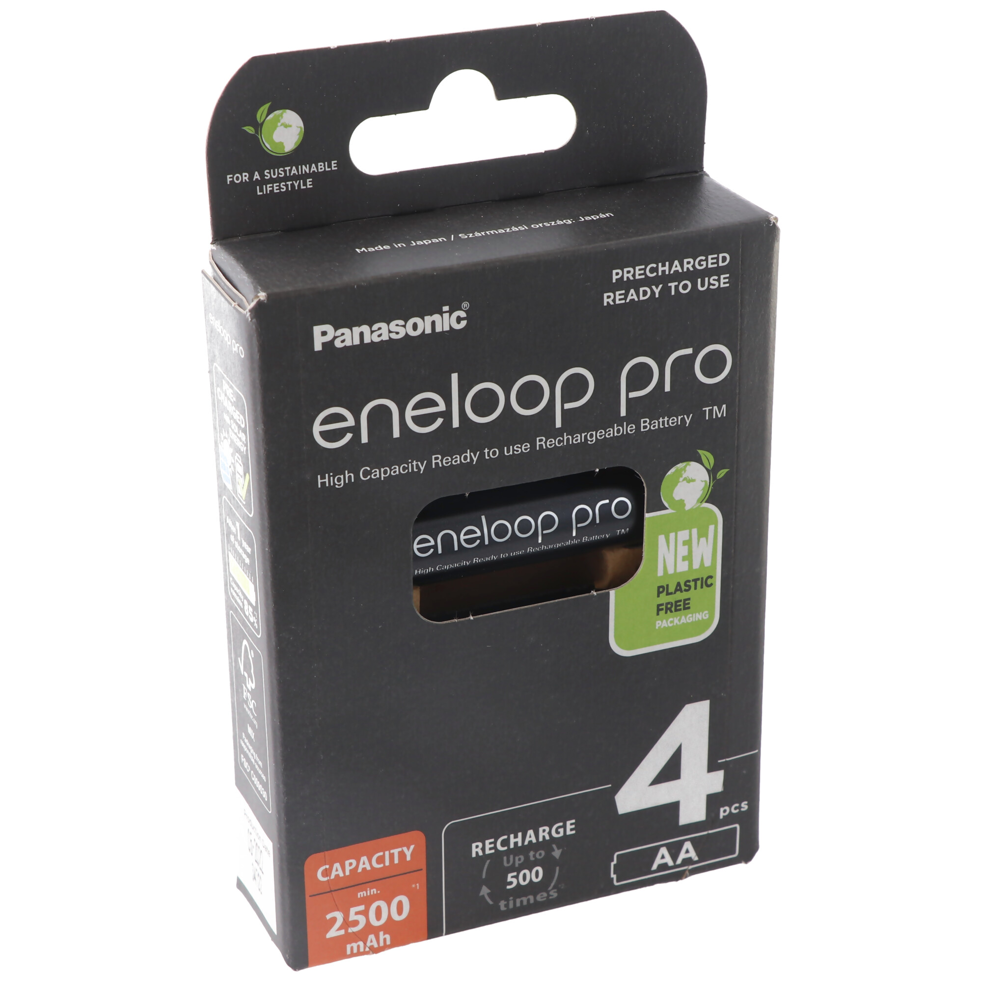 Czarny i zielony karton baterii Panasonic eneloop pro z etykietą opakowania wolnego od plastiku.