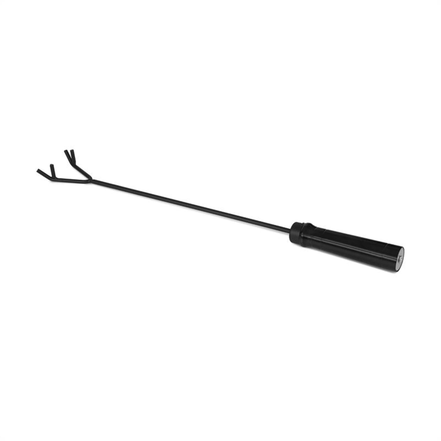 Eine schwarze, lange Metall-Grabelgabel mit schwarzem Griff. Sie hat drei Zinken oben.