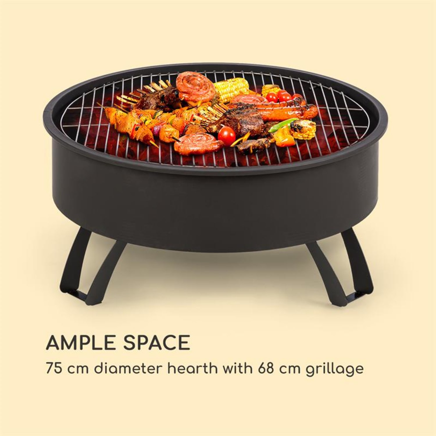 Ein runder schwarzer Grill mit Essen darauf. Der Text darunter lautet "AMPLE SPACE" und die Abmessungen des Grills.