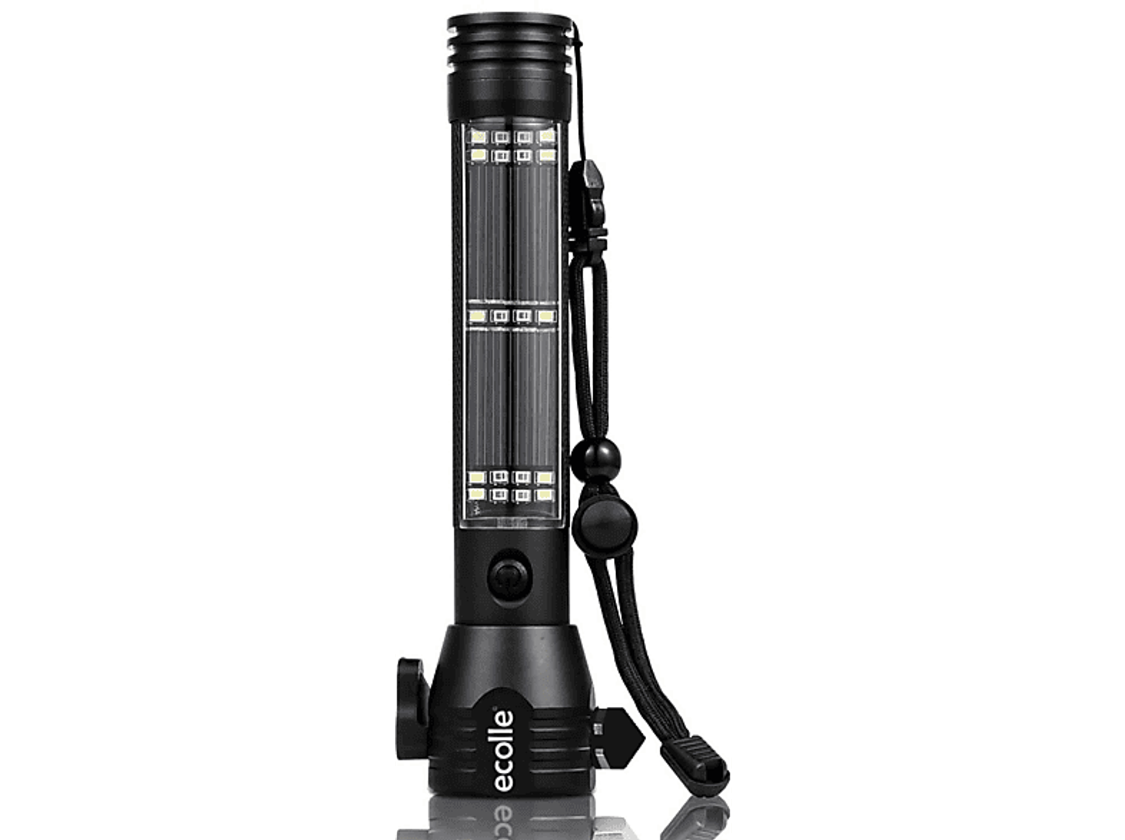 Schwarze Taschenlampe mit schwarzem Riemen, vor schwarzem Hintergrund.