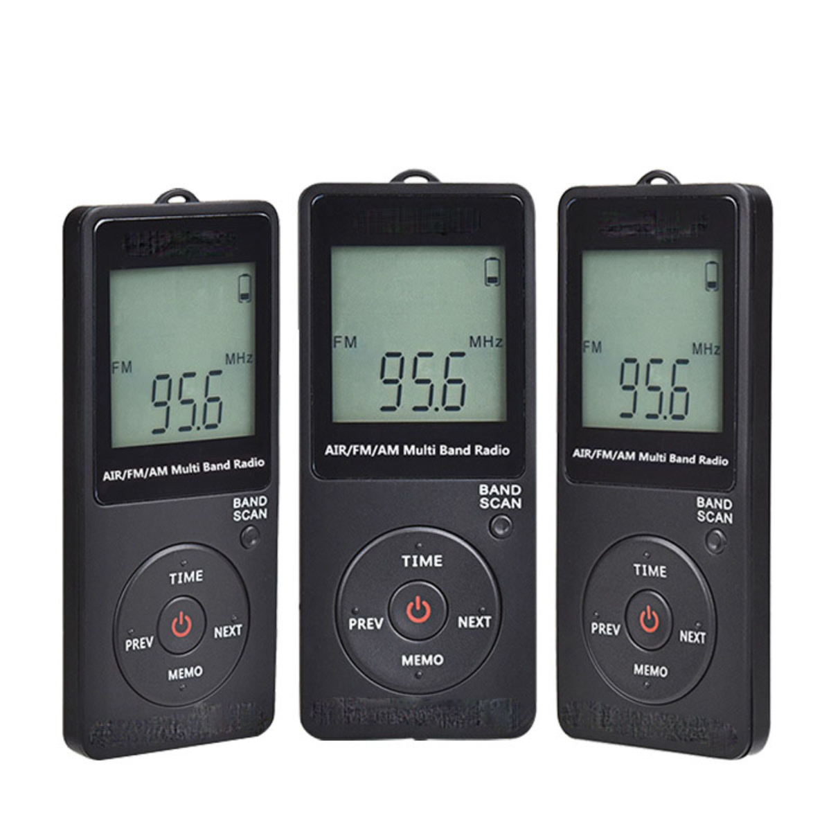 Drei kleine schwarze Radios mit 95,6 MHz, Bedienelemente für Zeit, Bandsuchlauf, vorherige, nächste und Memo.