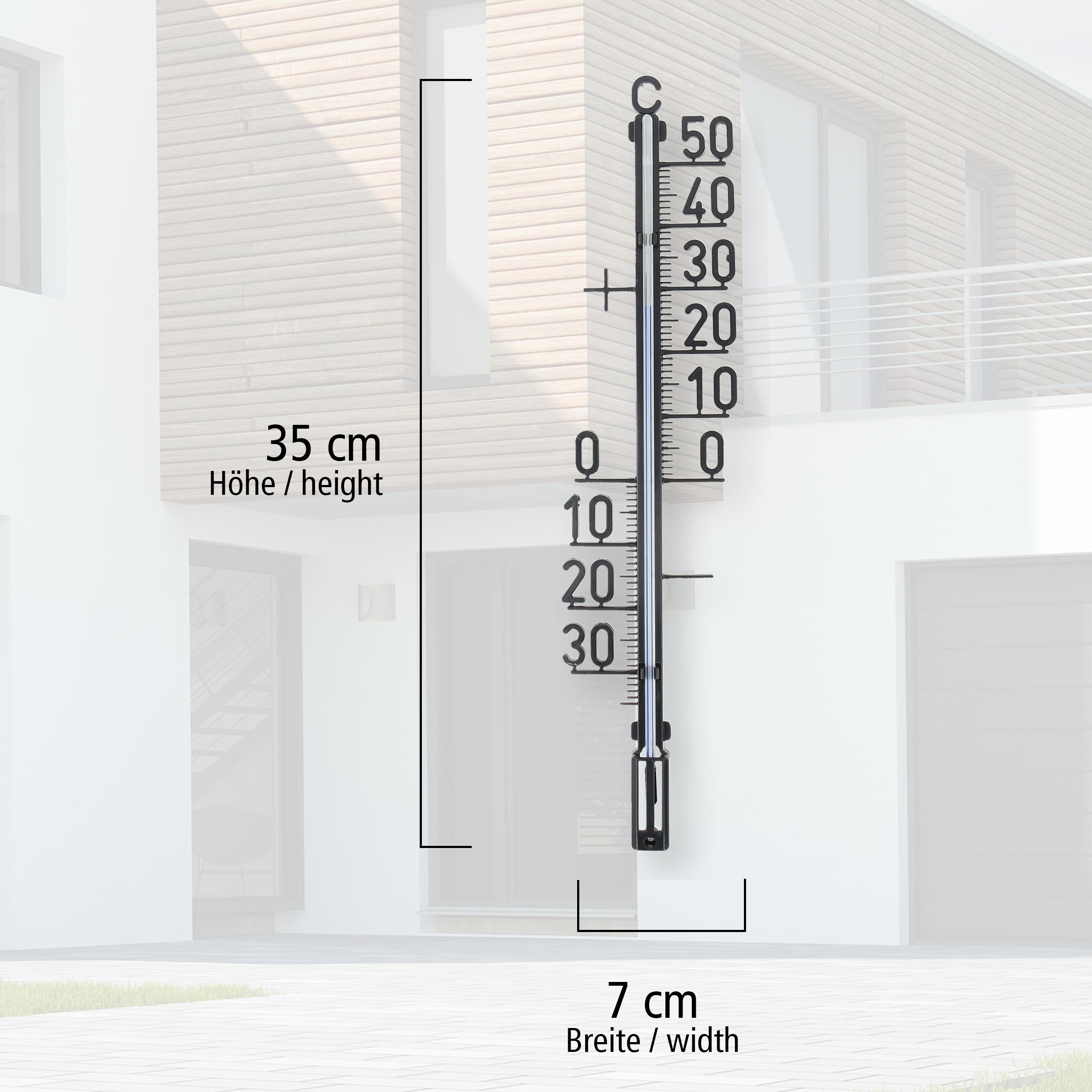 Thermometer zeigt Temperatur. Markiert mit 35 cm Höhe und 7 cm Breite. Nahe einer Gebäudewand platziert.