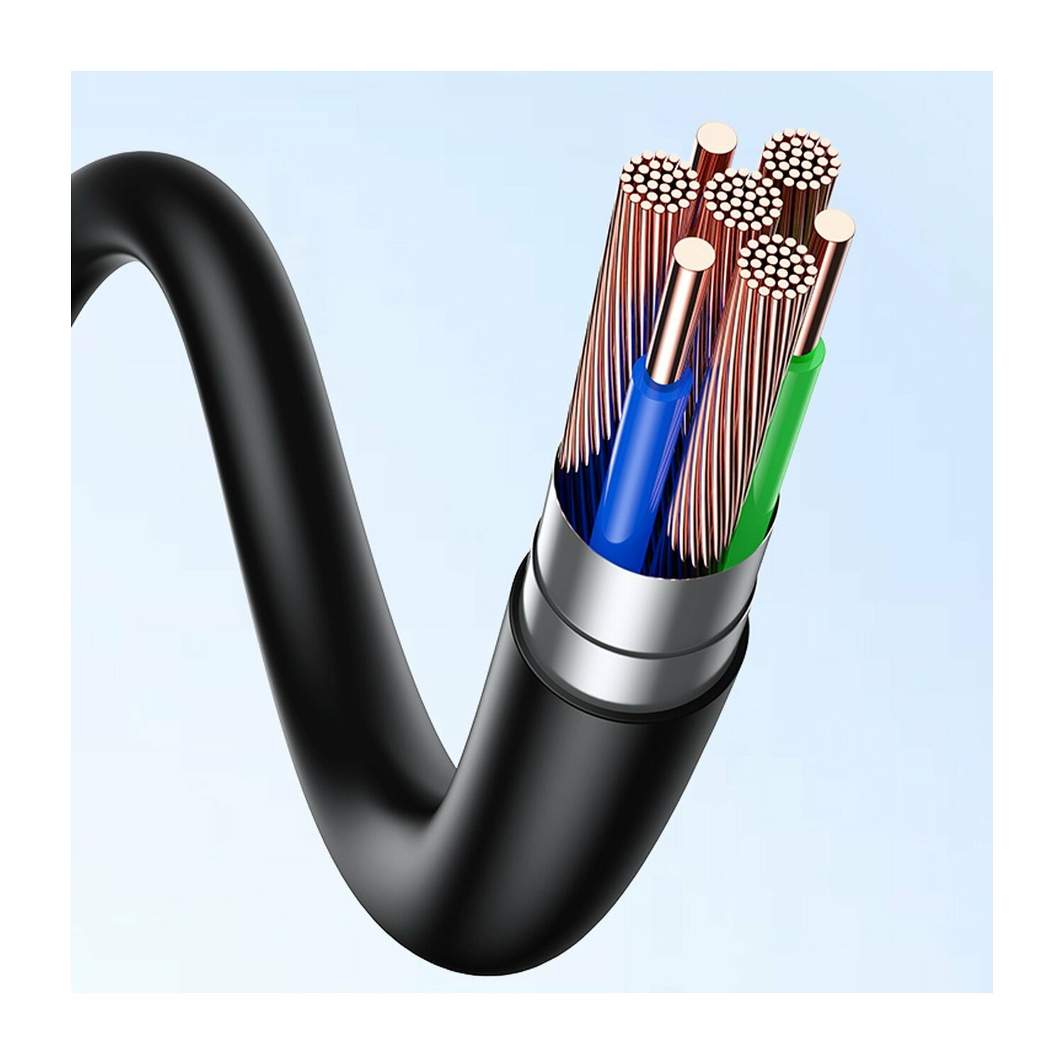 Aufgeschnittenes Kabel mit Kupferdrähten, blau, grün und blankem Kupfer, mit schwarzem Kabelmantel.