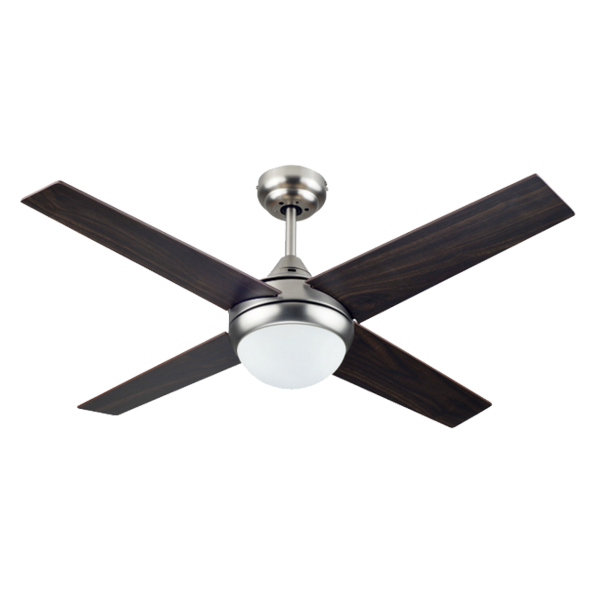 Un ventilador de techo con cuatro aspas de madera oscura. Tiene una base plateada y una luz blanca en el centro.