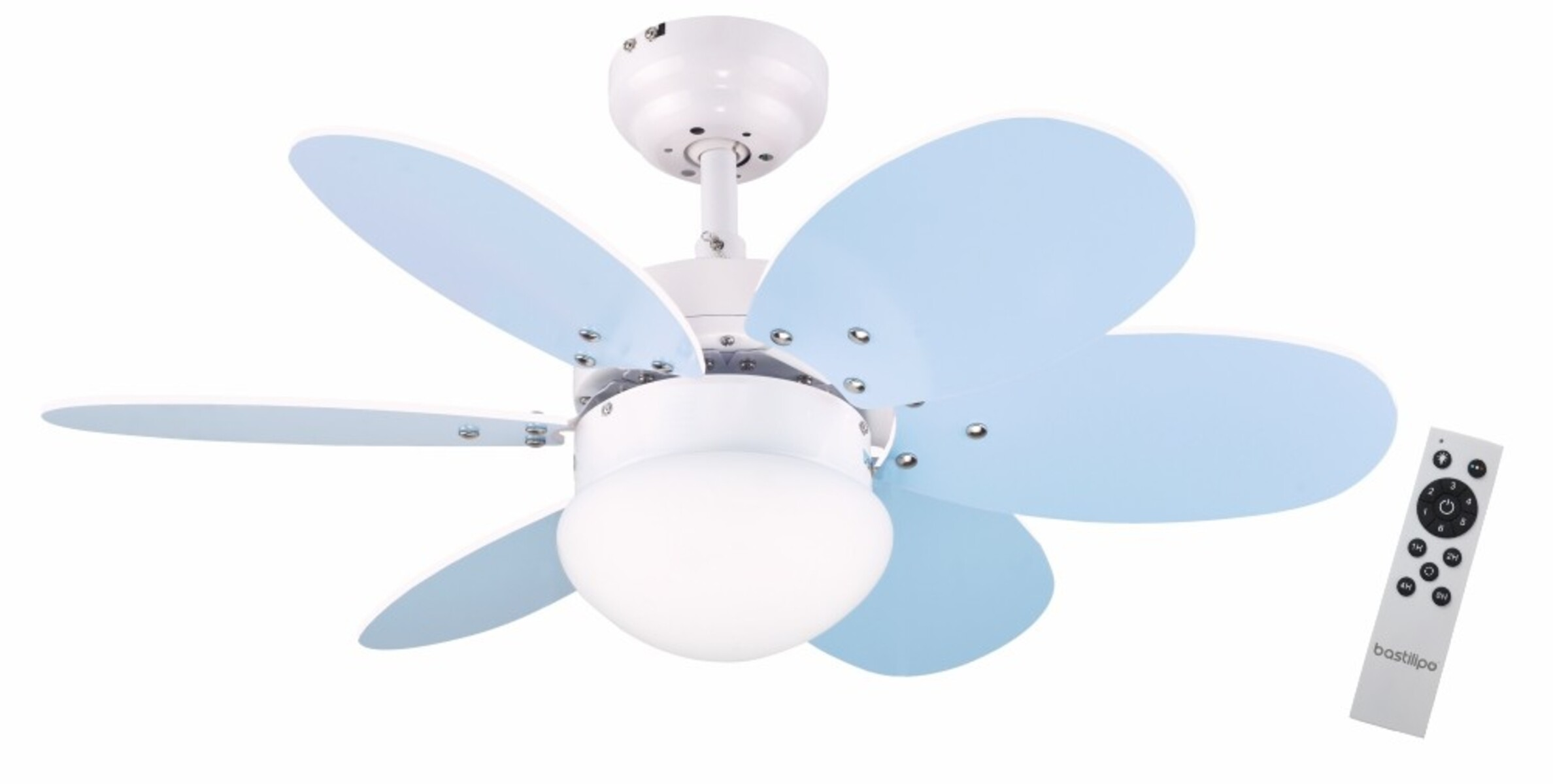 Ventilador de techo con aspas azules y luz blanca. Mando a distancia a la derecha. Fondo blanco.