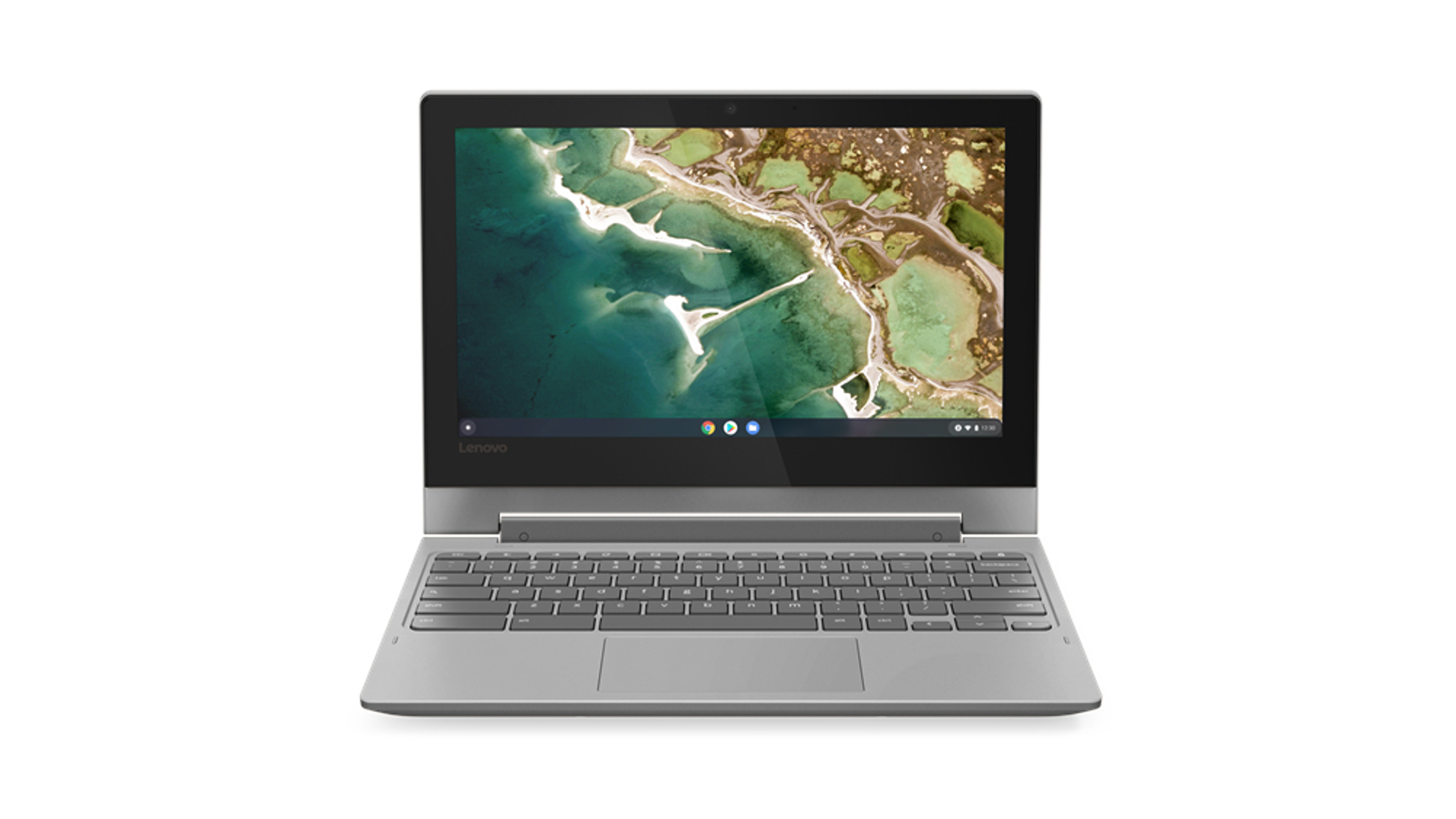 Ein silbernes Lenovo-Laptop, geöffnet, auf weißem Hintergrund.