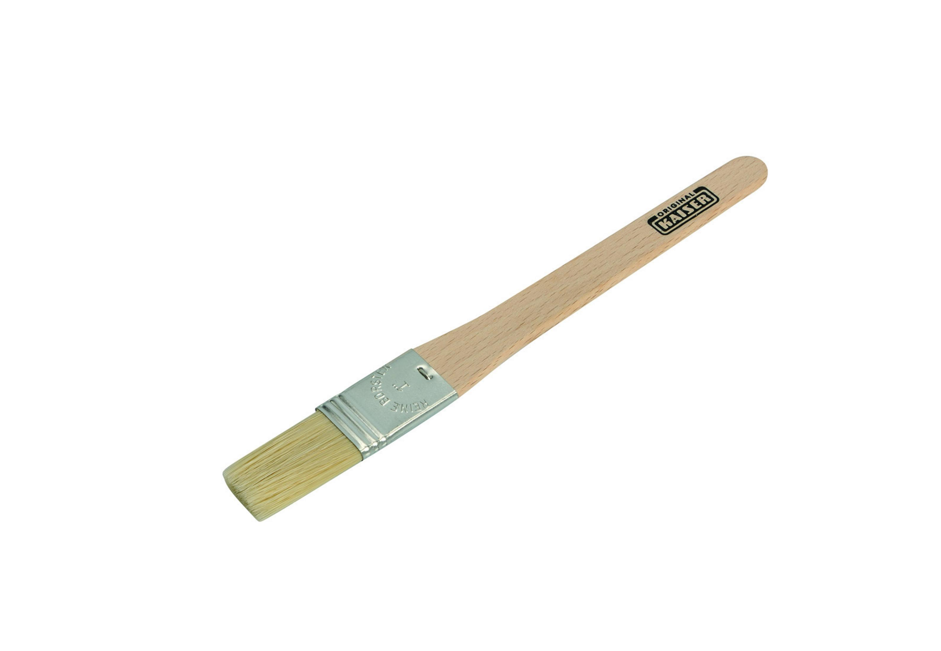 Pinceau en bois avec des soies beiges. Il a un long manche et est sur fond blanc.