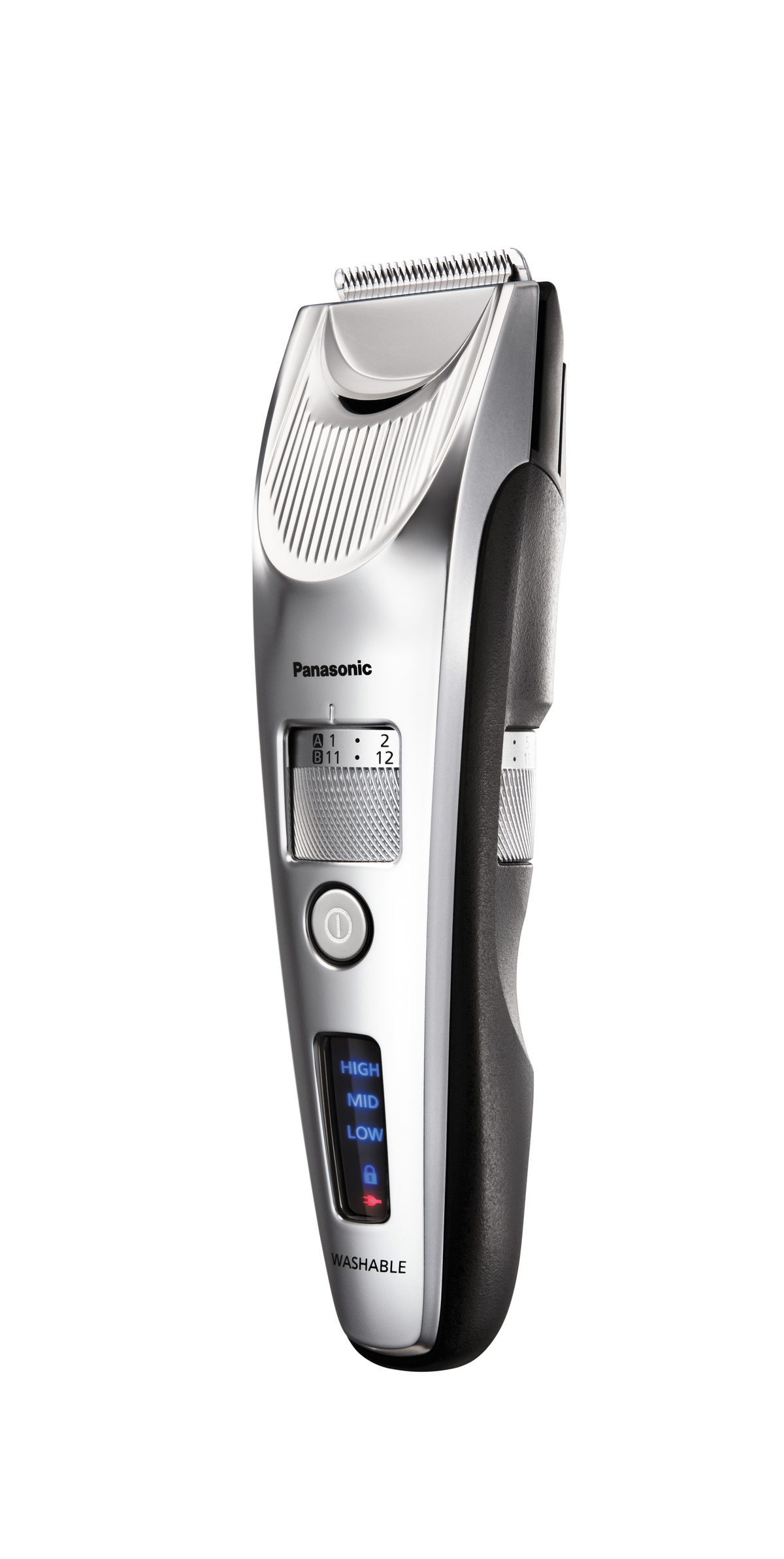 Silberner und schwarzer Panasonic Haarschneider mit Einstellungen auf der Vorderseite, isoliert auf Weiß.