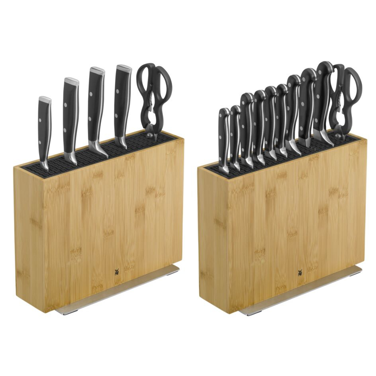 Deux blocs de couteaux en bois avec couteaux et ciseaux. Manches noires.