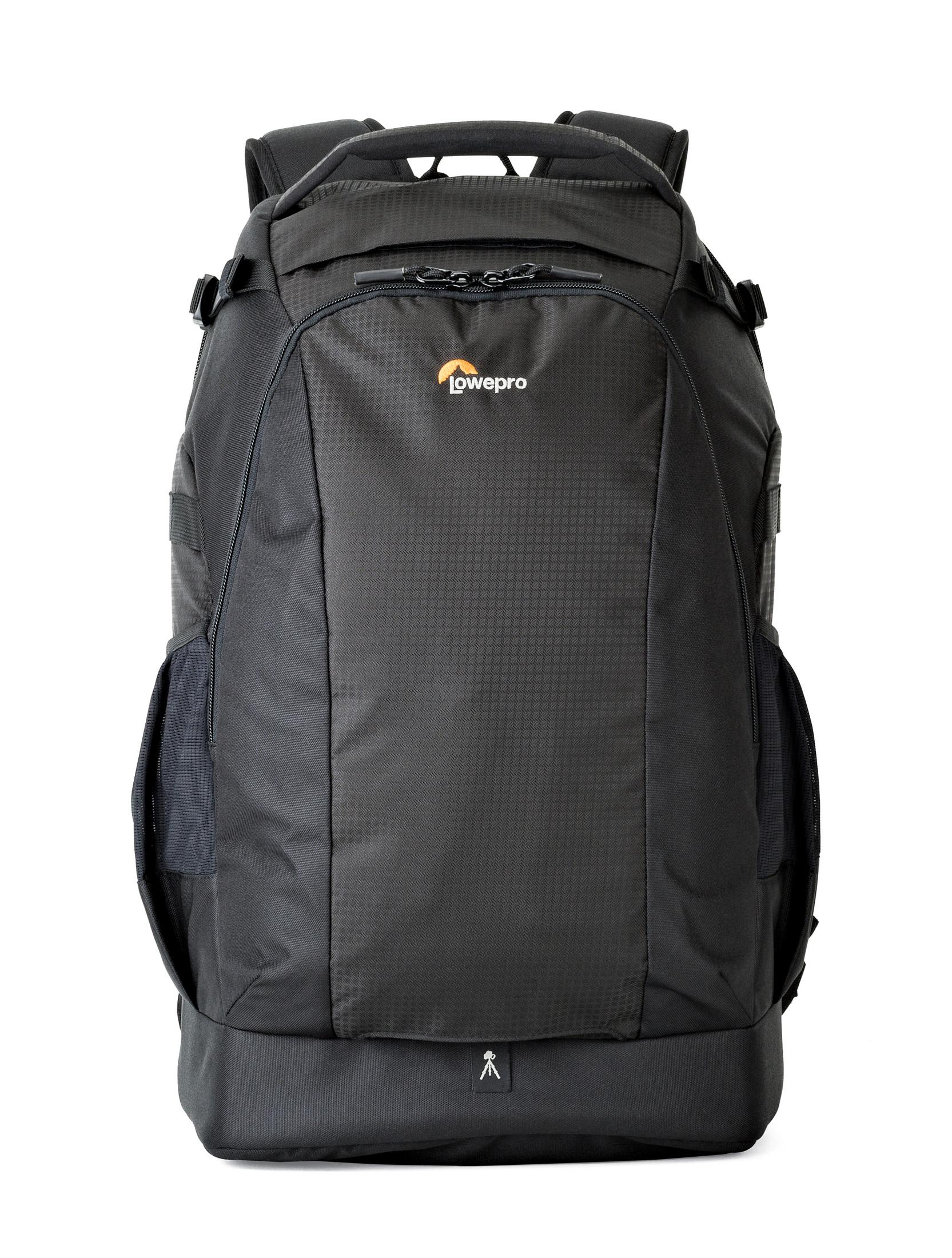 Sac à dos photo Lowepro noir. Il possède plusieurs compartiments et un support de trépied en bas.