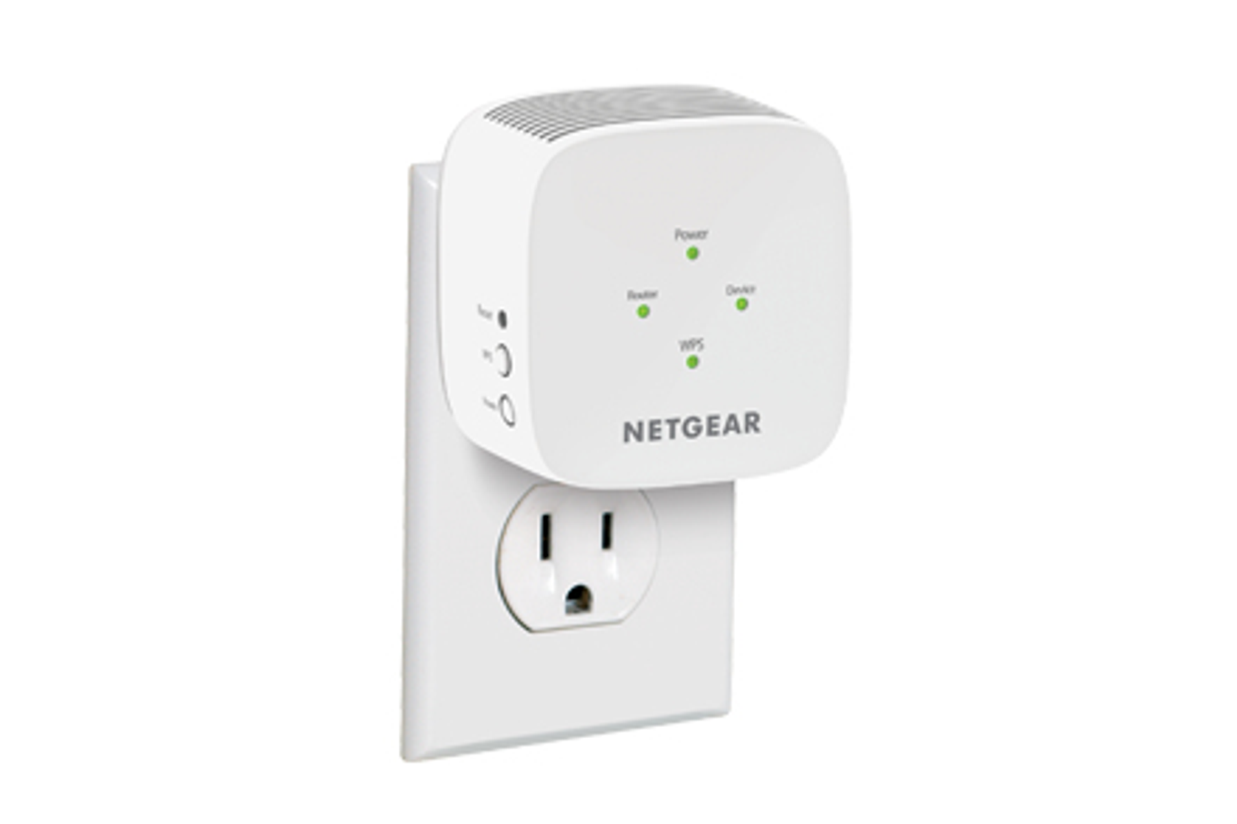 Prolongateur WiFi Netgear blanc branché sur une prise murale. Il a des voyants verts et le logo Netgear.