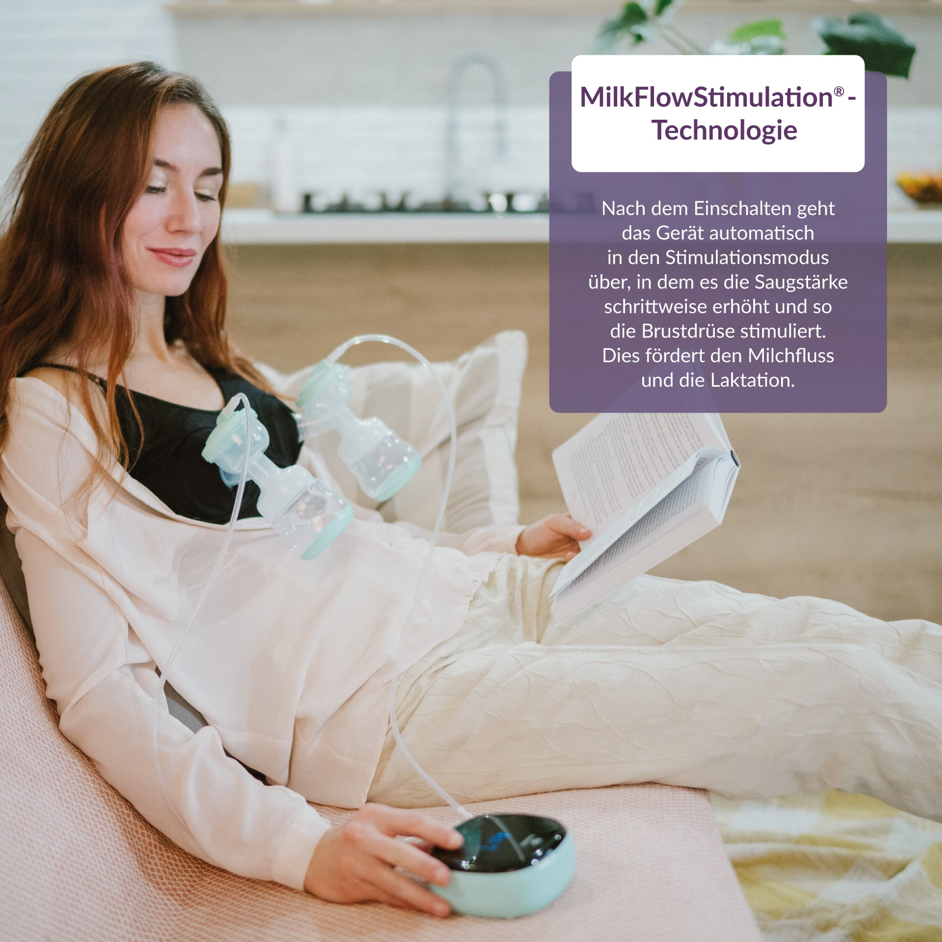 Eine Frau benutzt eine Milchpumpe und liest ein Buch. Text über das Gerät rechts.