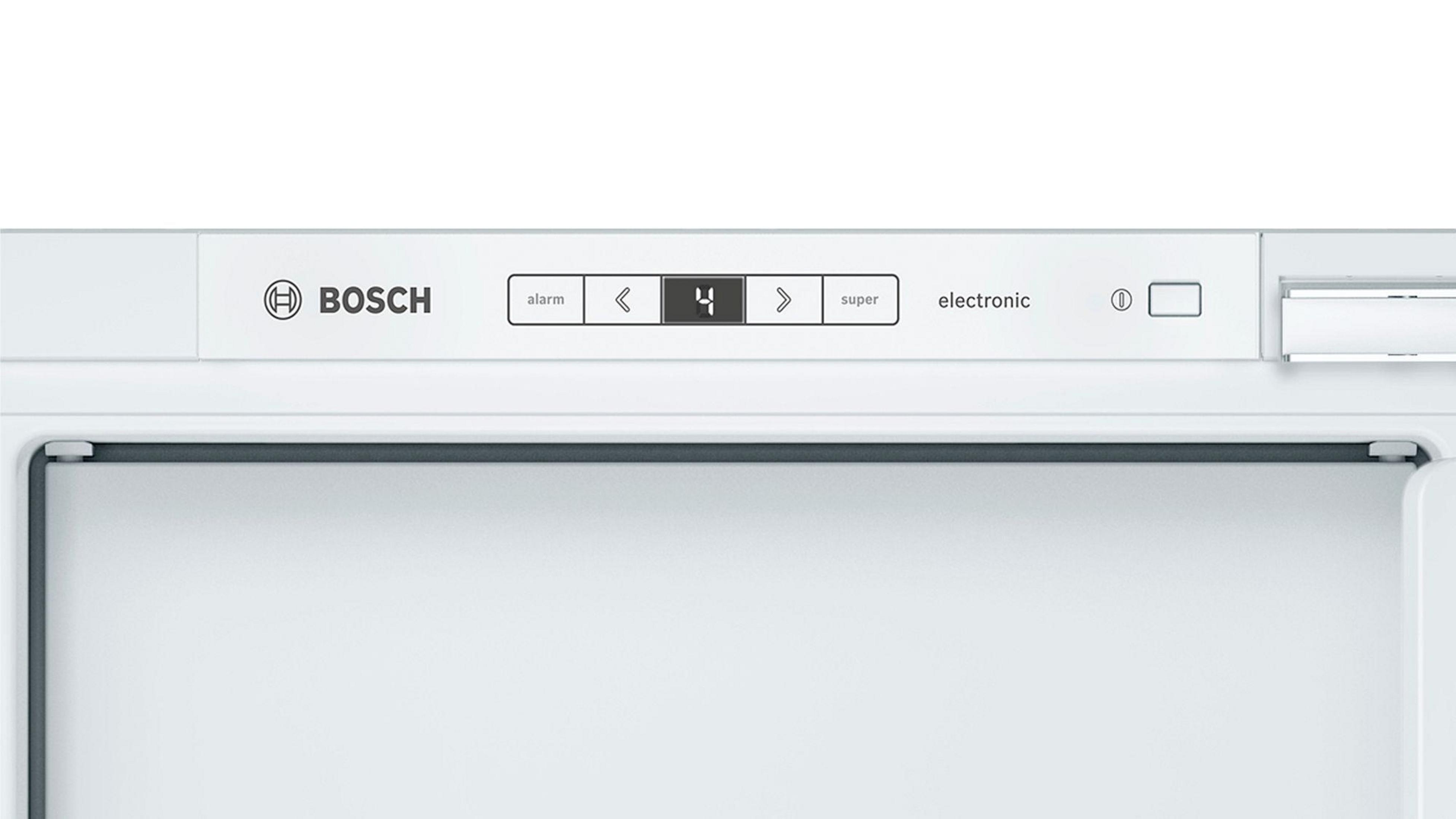 Bedieningspaneel van de koelkast met een digitaal display en knoppen.