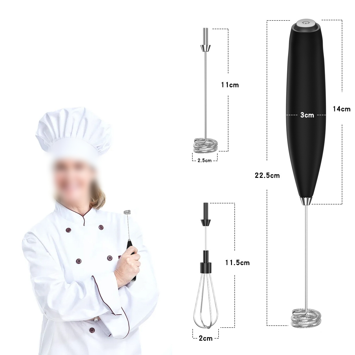 Ein Koch hält einen schwarzen Handmixer. Abmessungen sind angegeben.