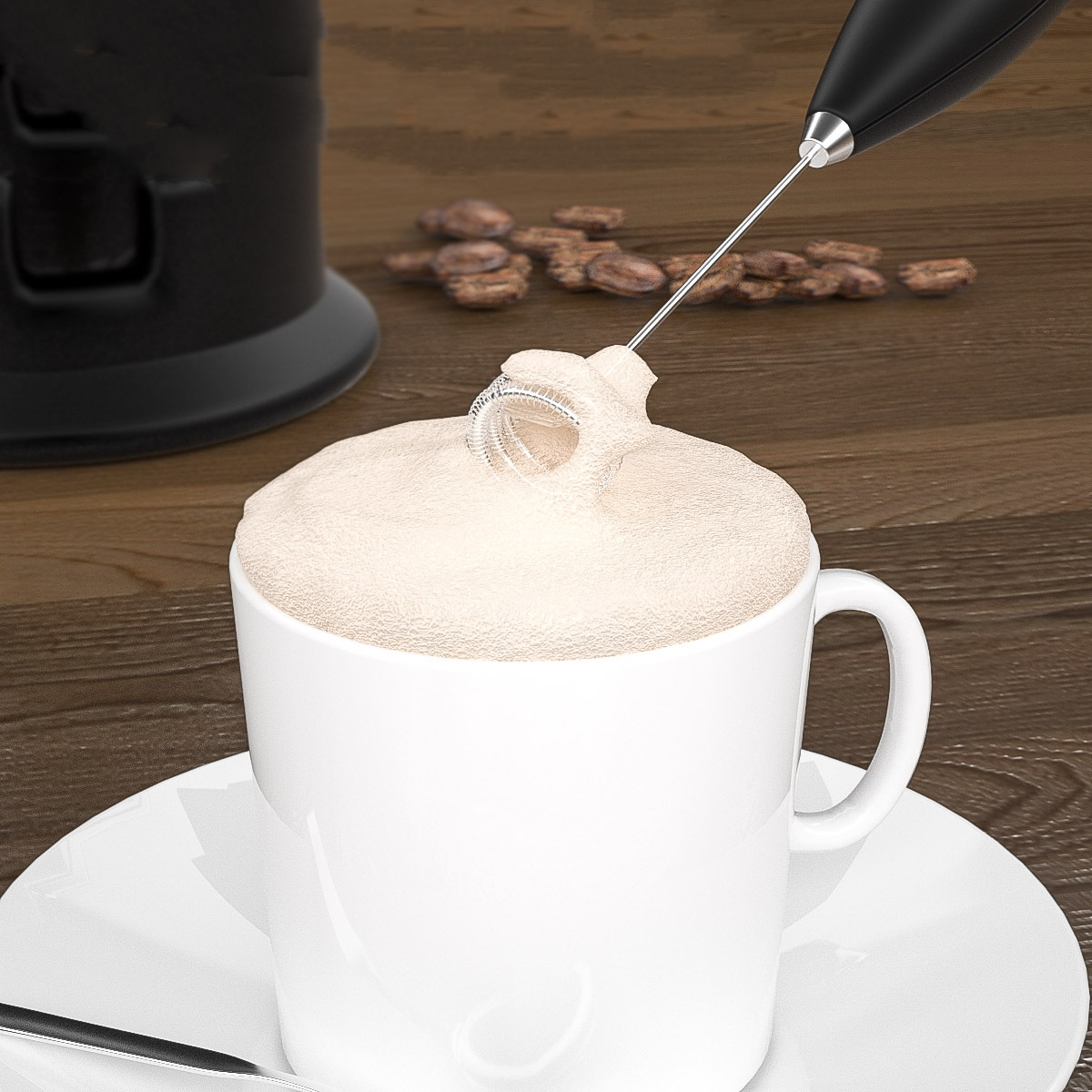 Kaffeetasse mit aufgeschäumter Milch, hergestellt mit einem Milchaufschäumer auf Holztisch.