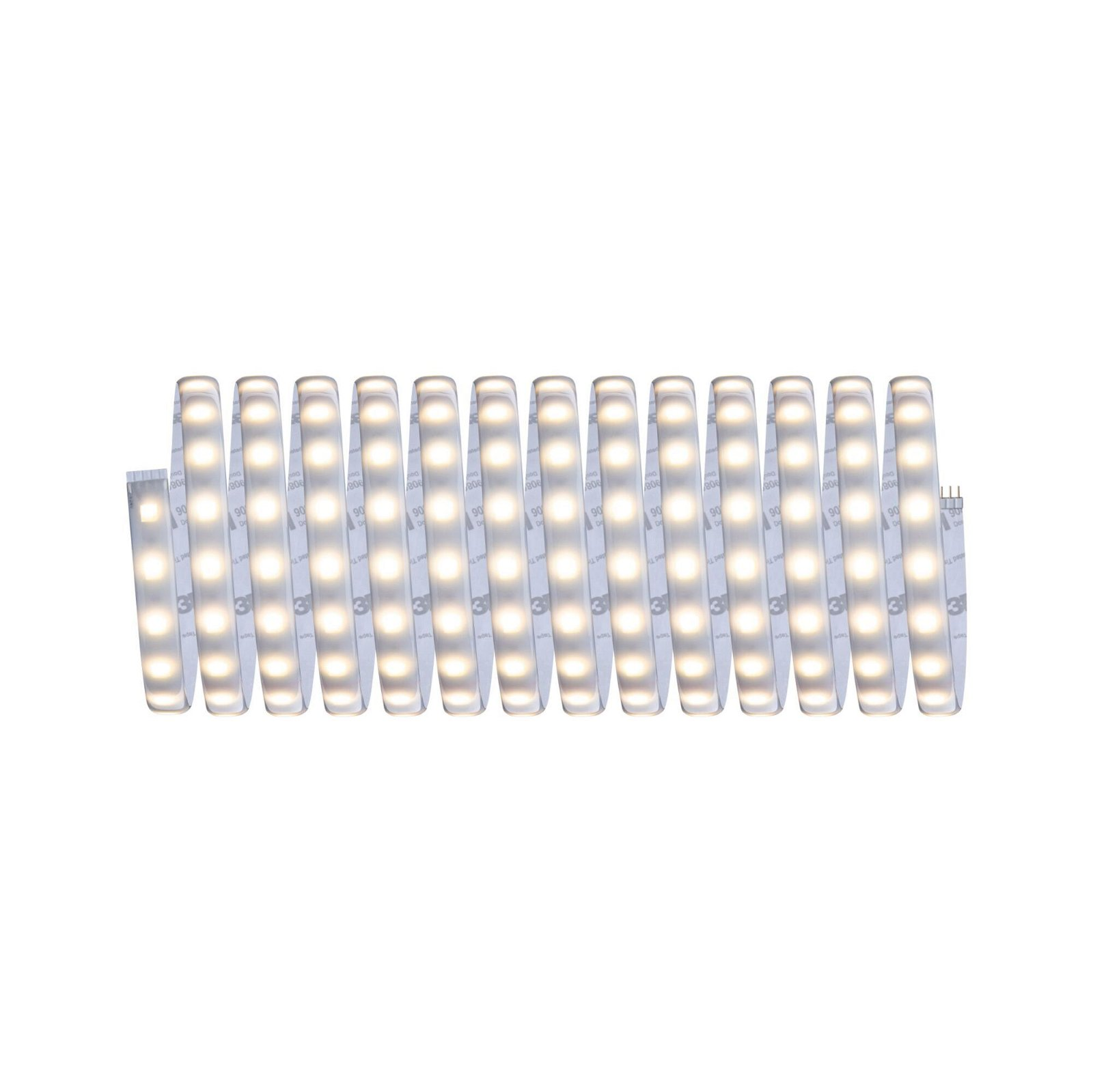 Nowoczesny reflektor z czarną szyną i chromowaną kulą. Białe tło.