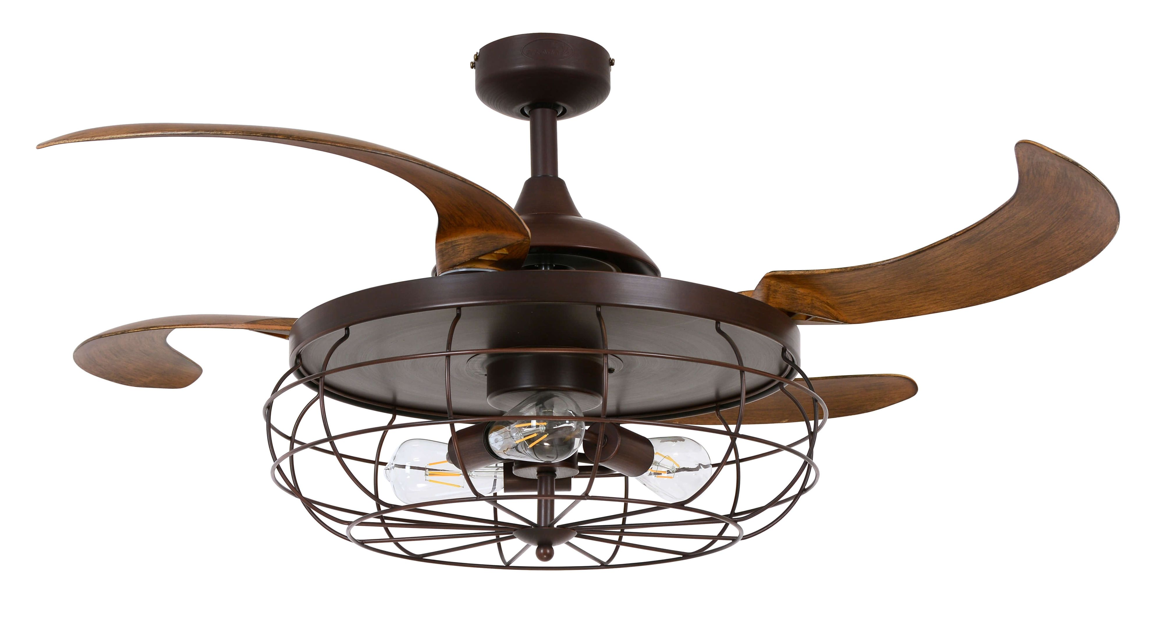 Deckenventilator mit drei braunen Flügeln und einem Metallkäfig um die Leuchte, auf weißem Hintergrund.