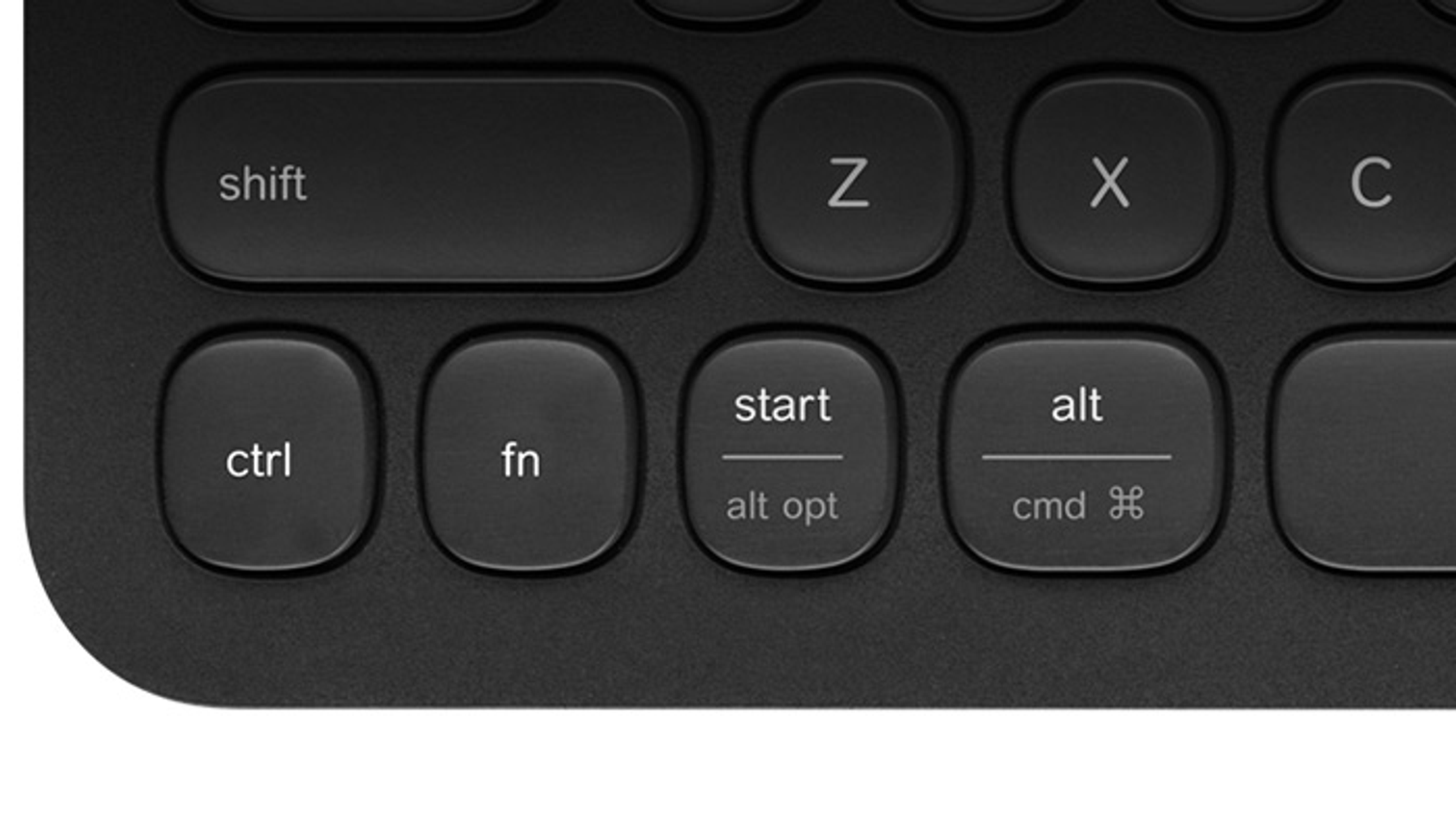 Primo piano di una tastiera con tasti 'start', 'alt' e 'ctrl' evidenziati.