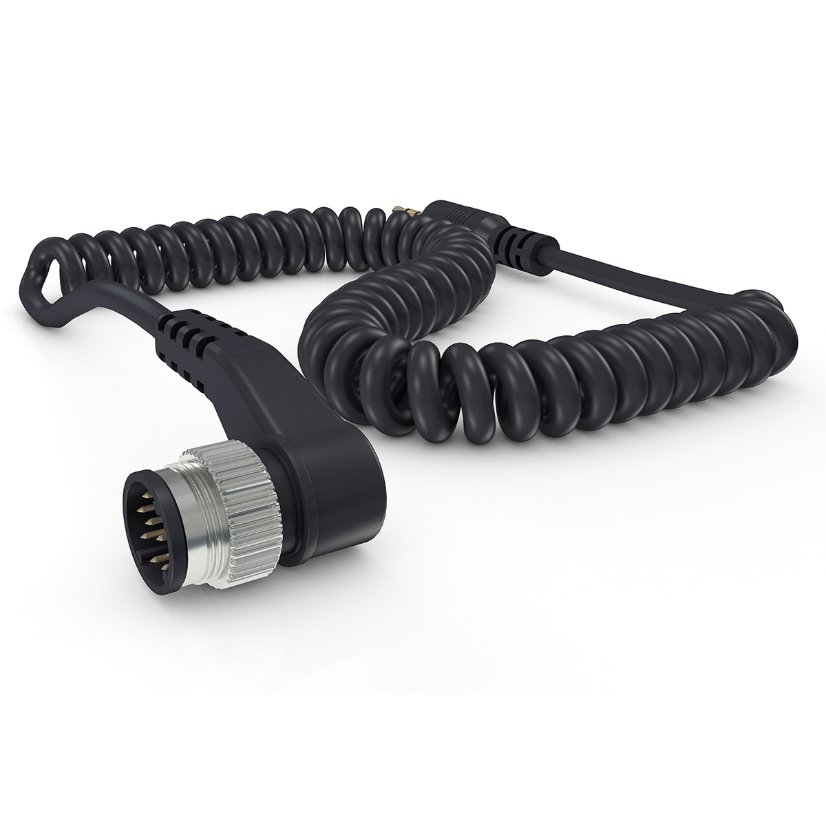 Schwarzes Spiralkabel mit Stecker. Das Kabel liegt auf weißem Hintergrund. Angesicht.