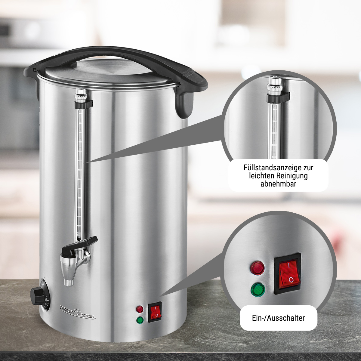 Caffettiera in acciaio con indicatore livello acqua e pulsanti di accensione/spegnimento.