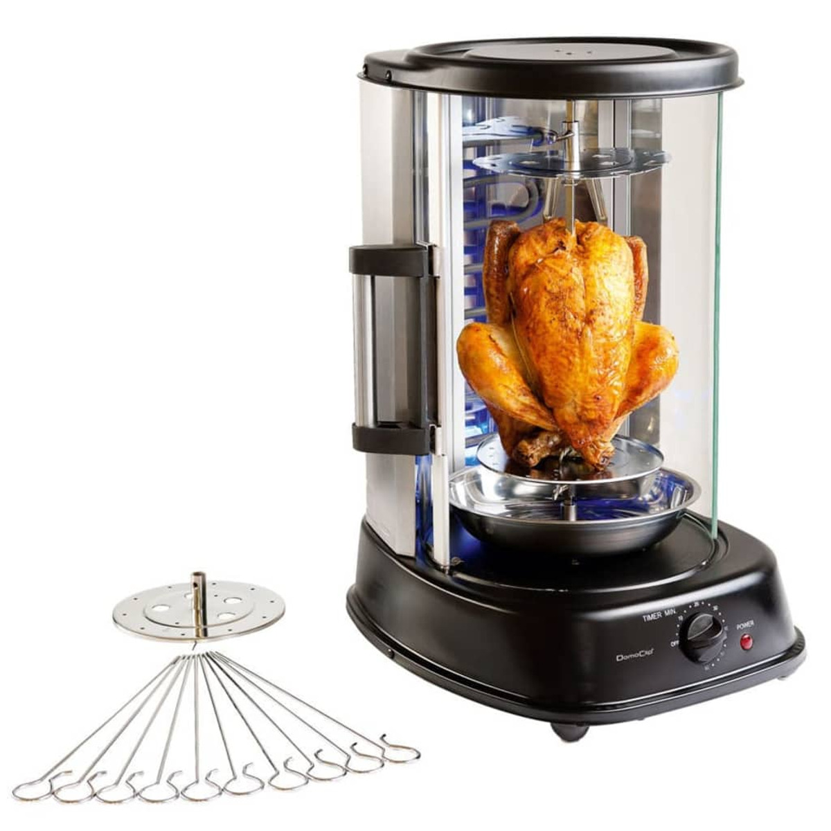 Forno a girarrosto con pollo arrosto, accessori e base nera.