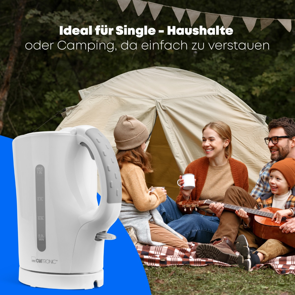 Biały czajnik elektryczny na niebieskim tle z rodziną cieszącą się sceną kempingową.