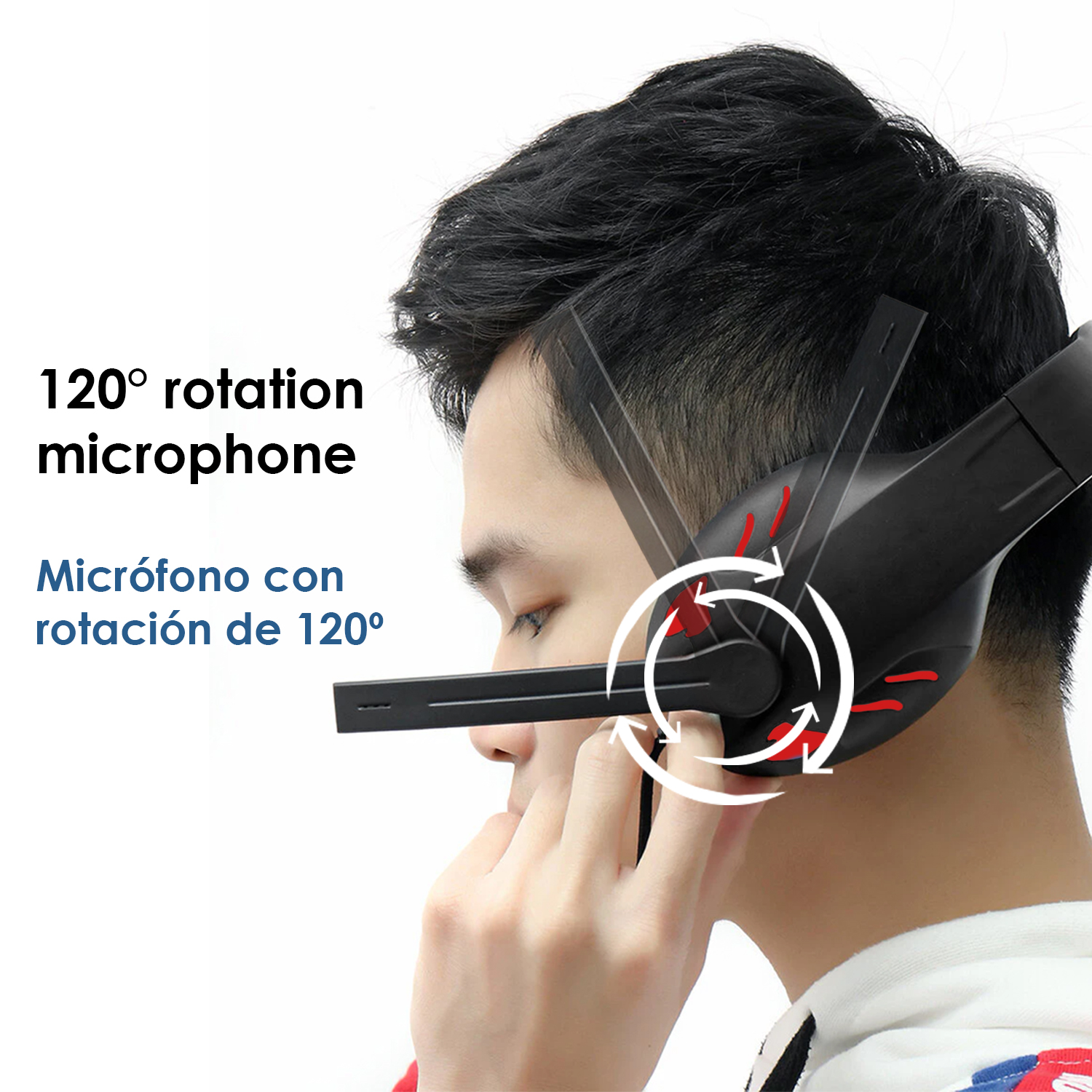 Un hombre usando unos auriculares gaming negros, con el micrófono girado.