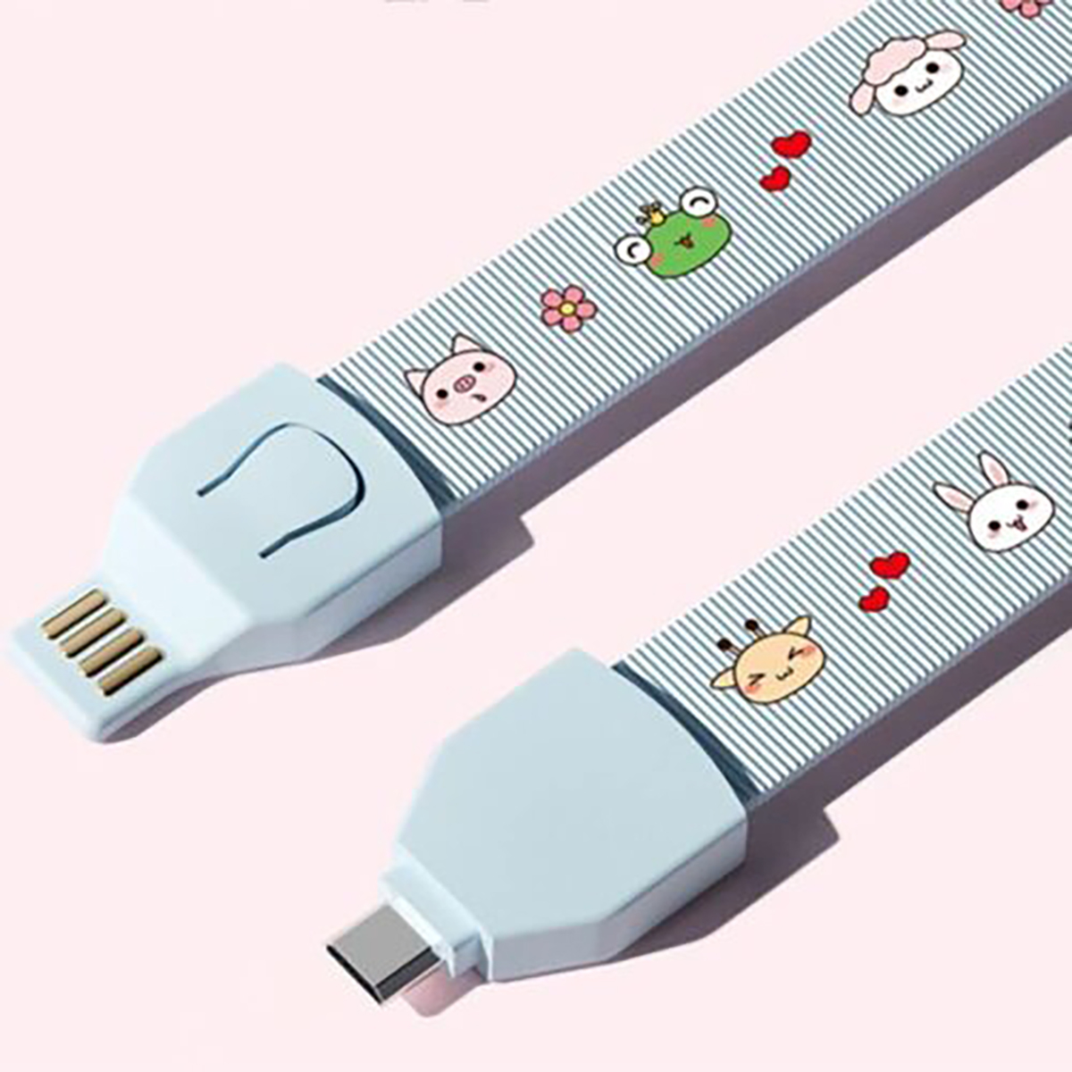 Dos cables de carga azules con diseños de animales de dibujos animados. Uno tiene USB, otro USB-C.