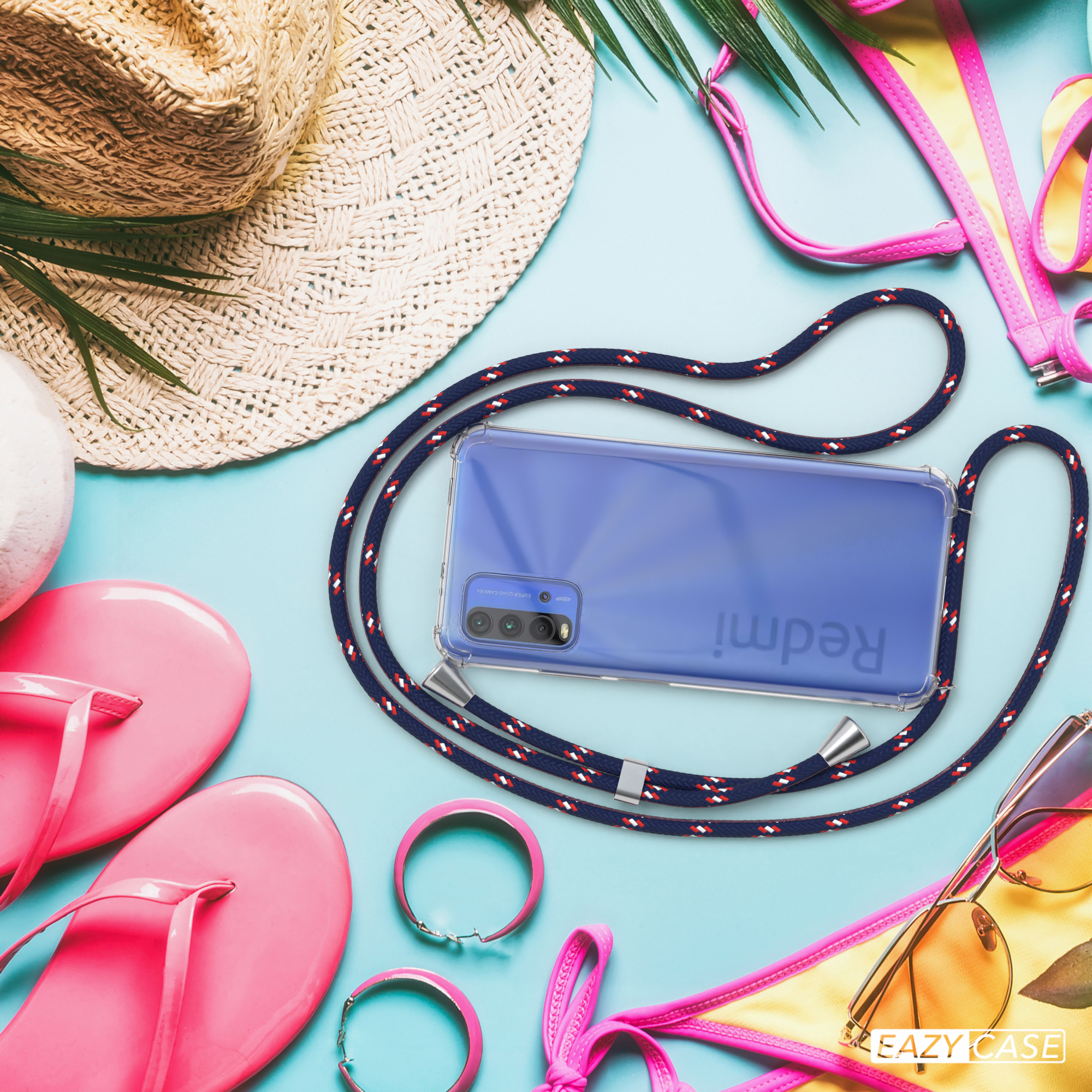Telefon mit marineblauem Seil-Lanyard, auf blauem Hintergrund mit Sommeraccessoires.