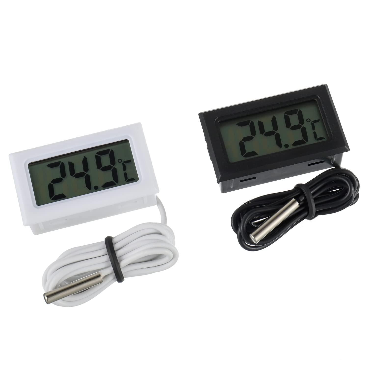 Zwei digitale Thermometer, eines weiß und eines schwarz, beide zeigen eine Temperatur an.