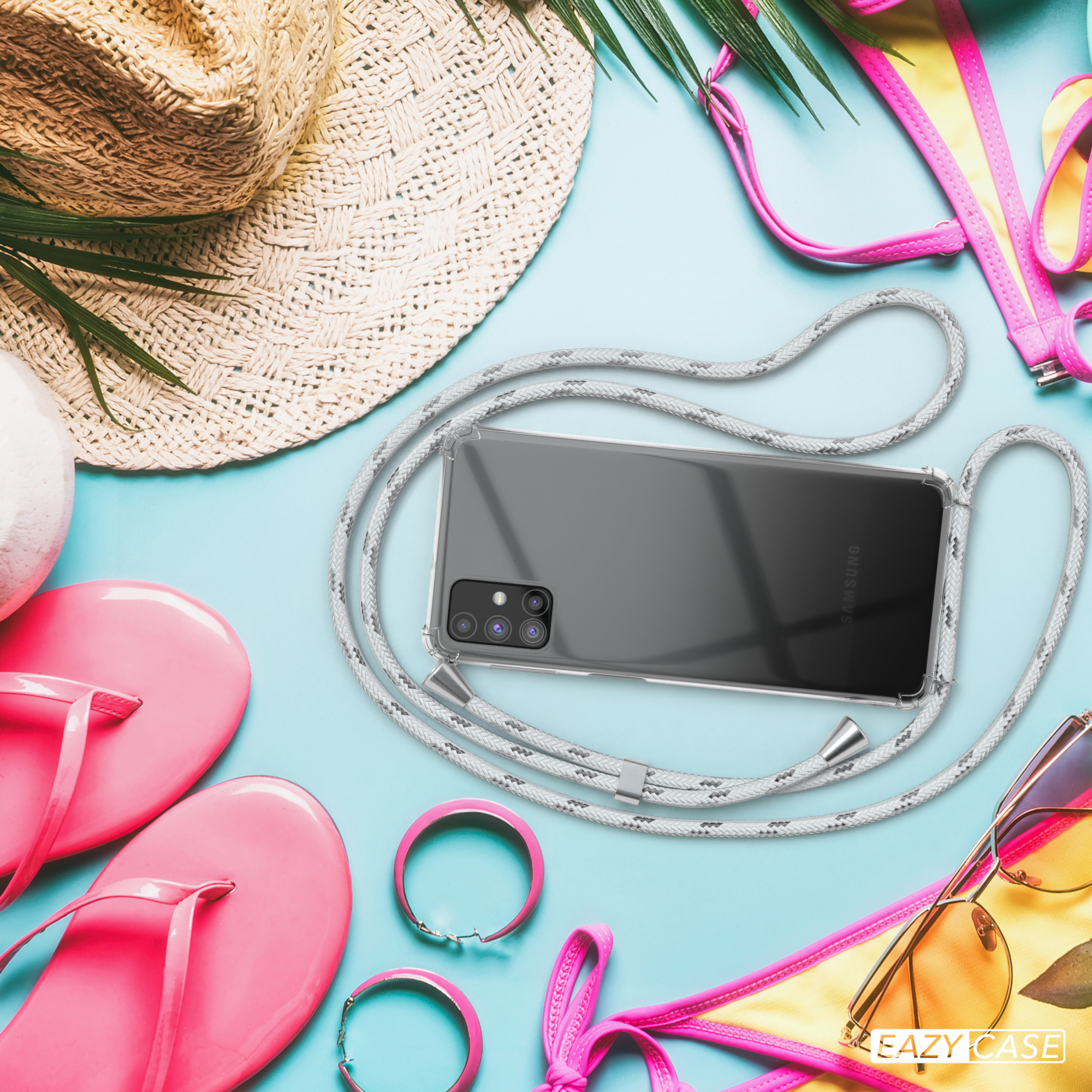 Telefon mit Lanyard, Strandszene mit Hut, Sonnenbrille, Flip-Flops, Bikini.