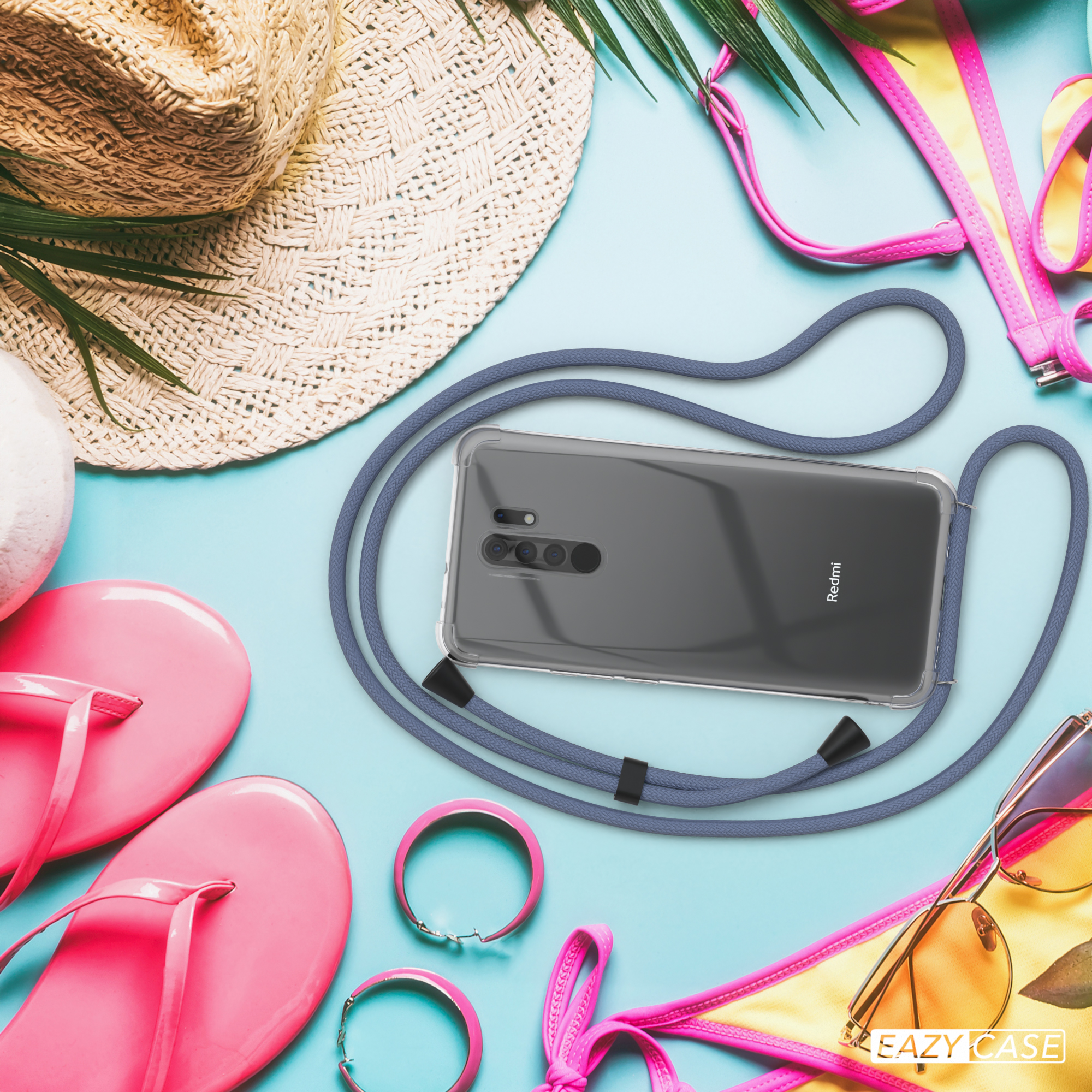 Strandszene mit Telefon, Hut, Sonnenbrille, Flip-Flops und Bikini. Das Telefon hat ein Lanyard.