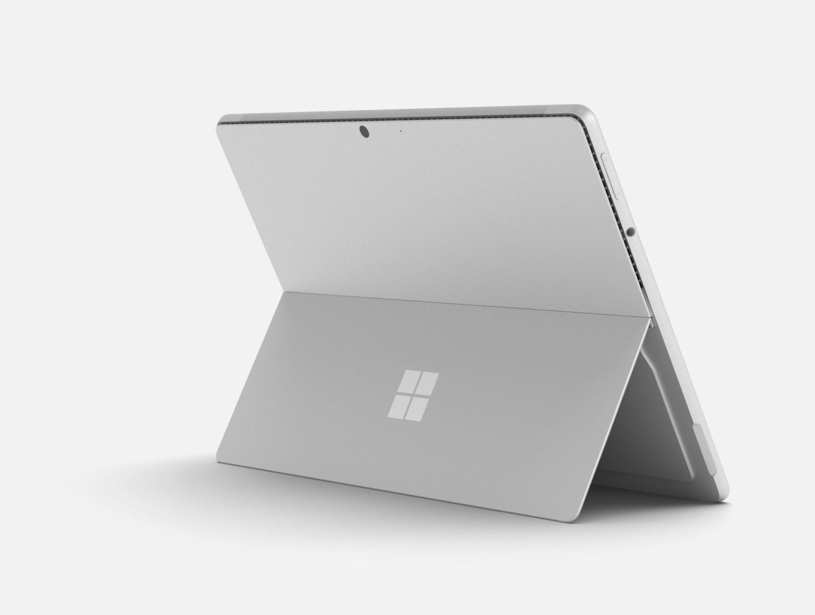 Silbernes Tablet mit geöffnetem Ständer, auf weißem Hintergrund, Seitenansicht.