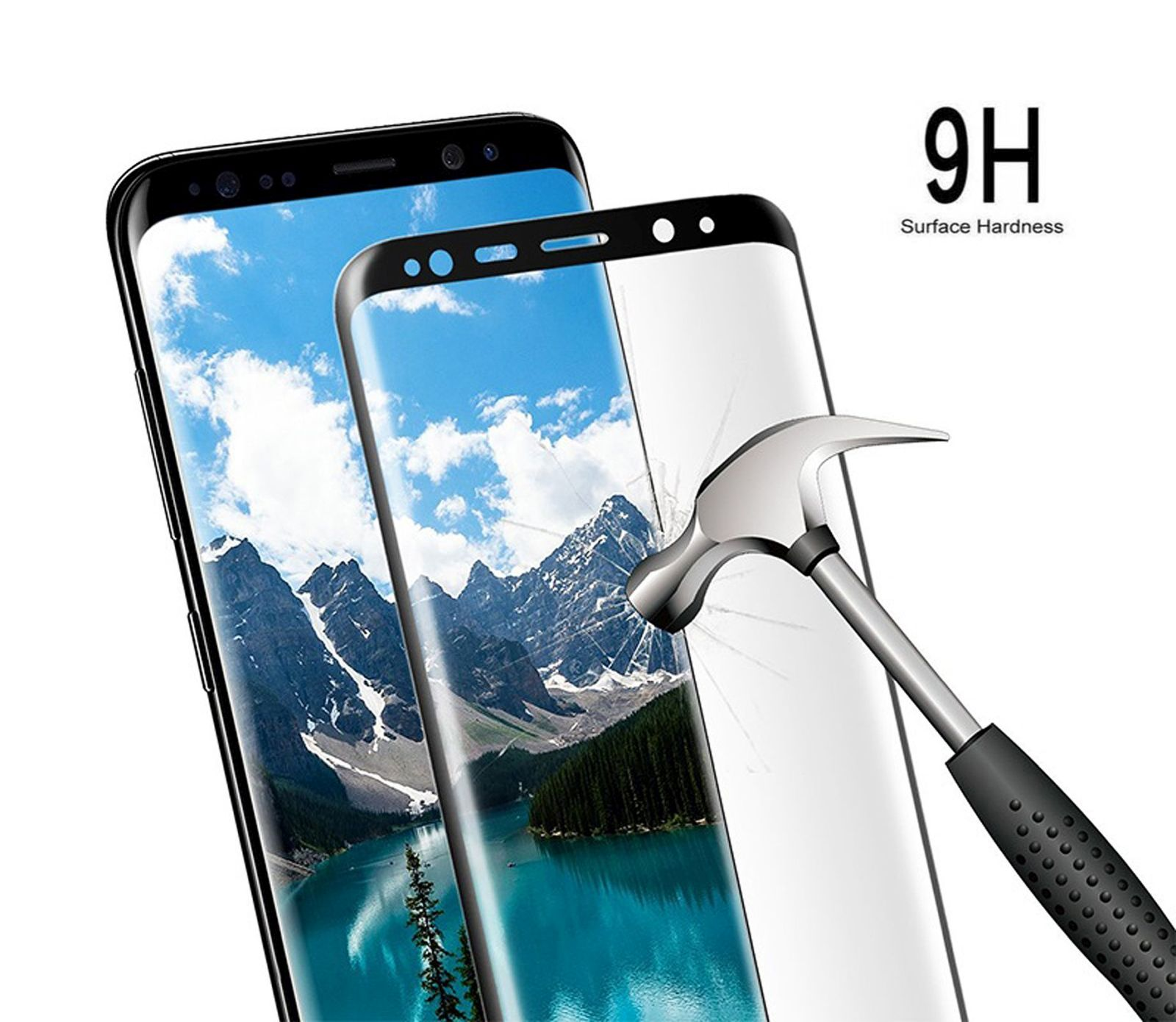 Ein Telefon mit zerbrochener Displayschutzfolie, das von einem Hammer getroffen wird.
