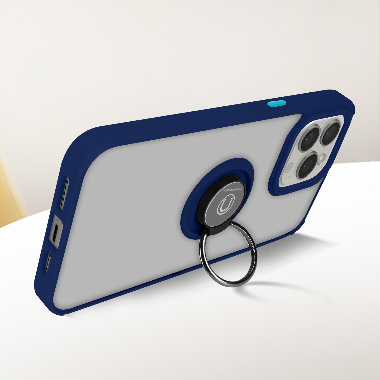 Custodia per telefono con anello, bordo e retro blu. Superficie bianca con una leggera ombra.