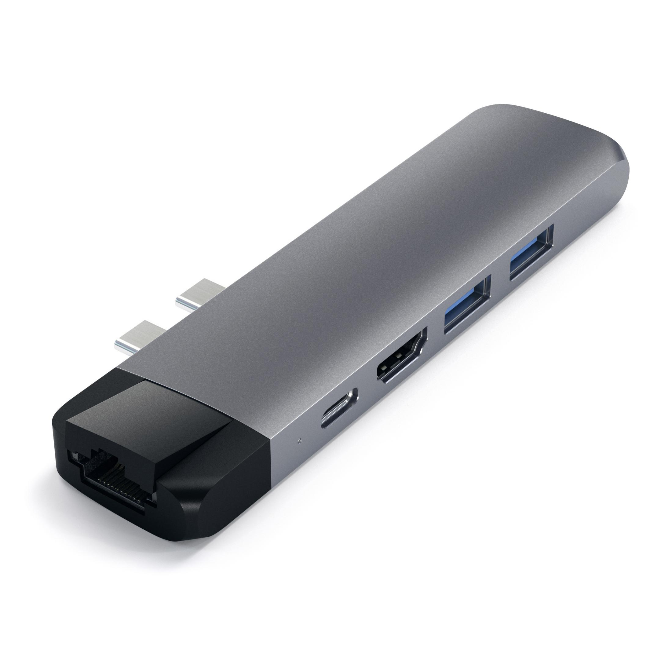 Grijze USB-C hub met meerdere poorten. Het heeft een netwerkpoort, USB-poorten en een HDMI-poort.