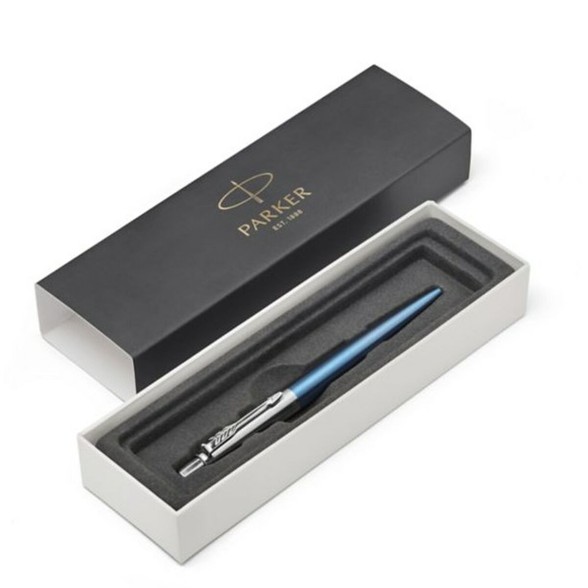 Parker-Stift in seiner schwarz-weißen Box. Stift ist blau.